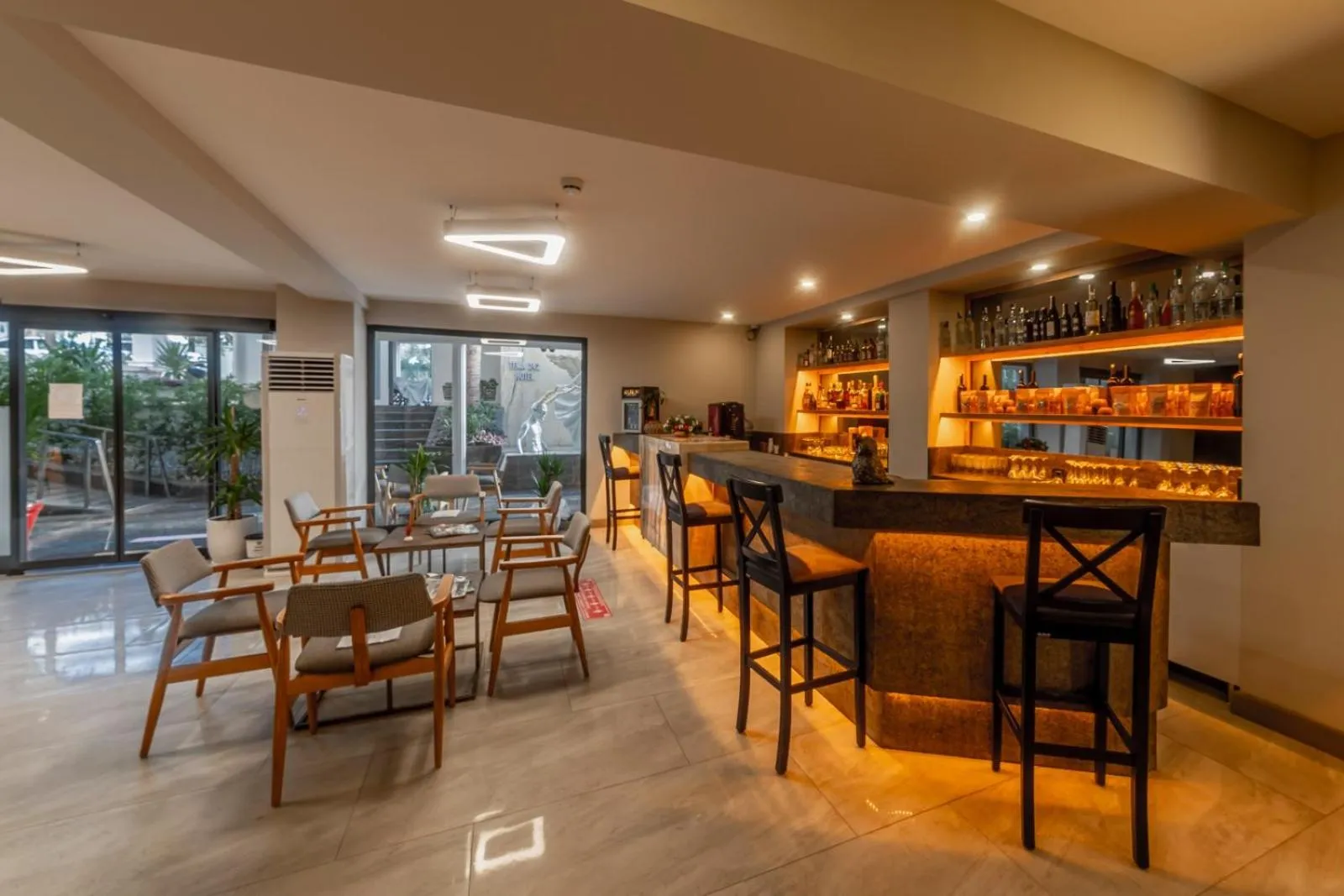 Lounge or bar in Tema 242 Hotel