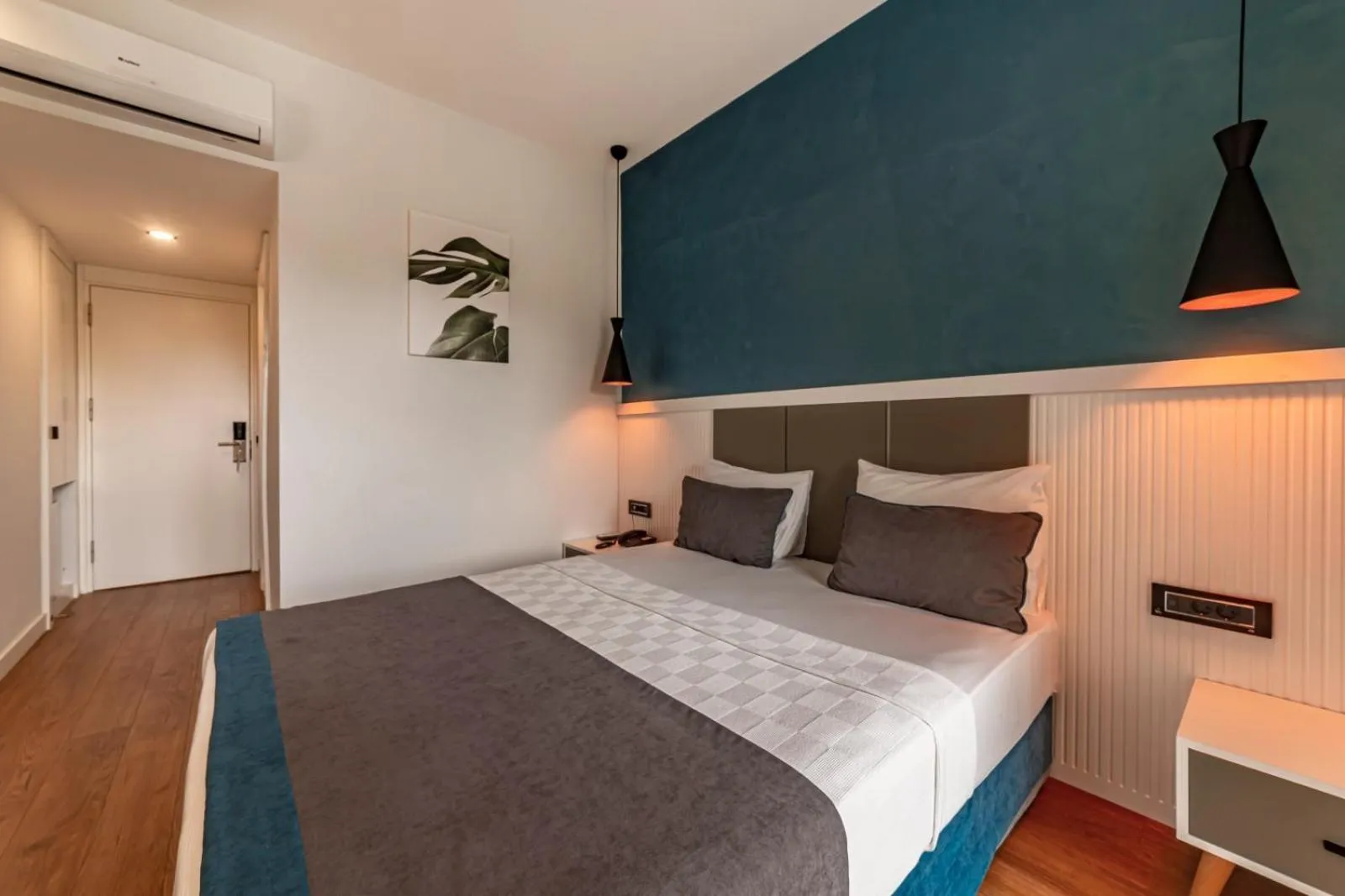 City view, Bed in Tema 242 Hotel