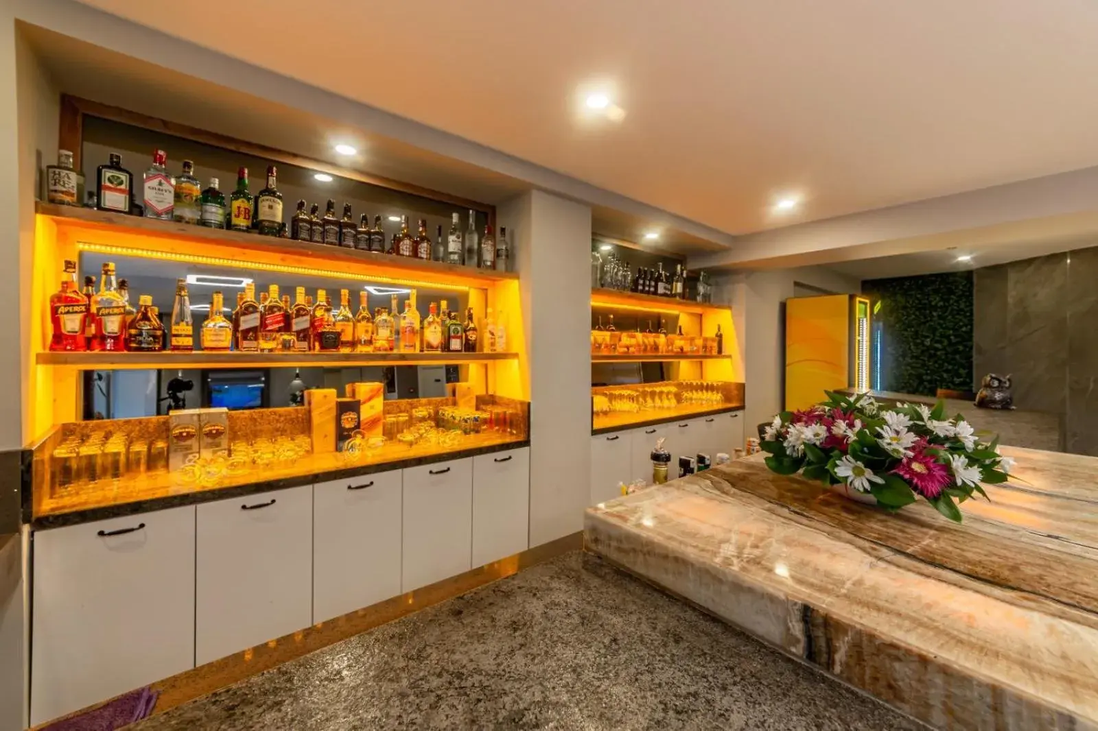 Lounge or bar in Tema 242 Hotel Lounge or bar in Tema 242 Hotel