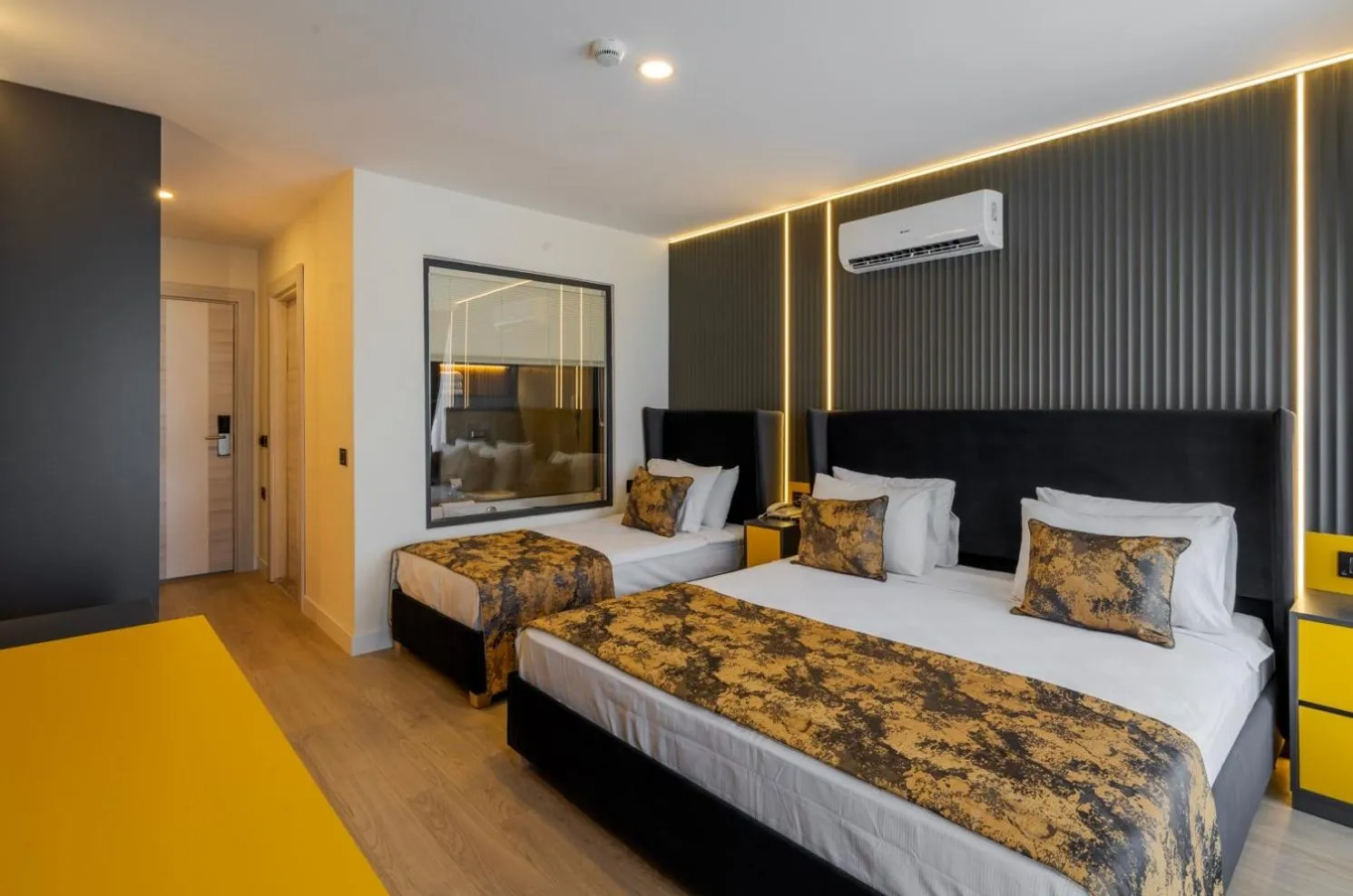 Bed in Tema 242 Hotel