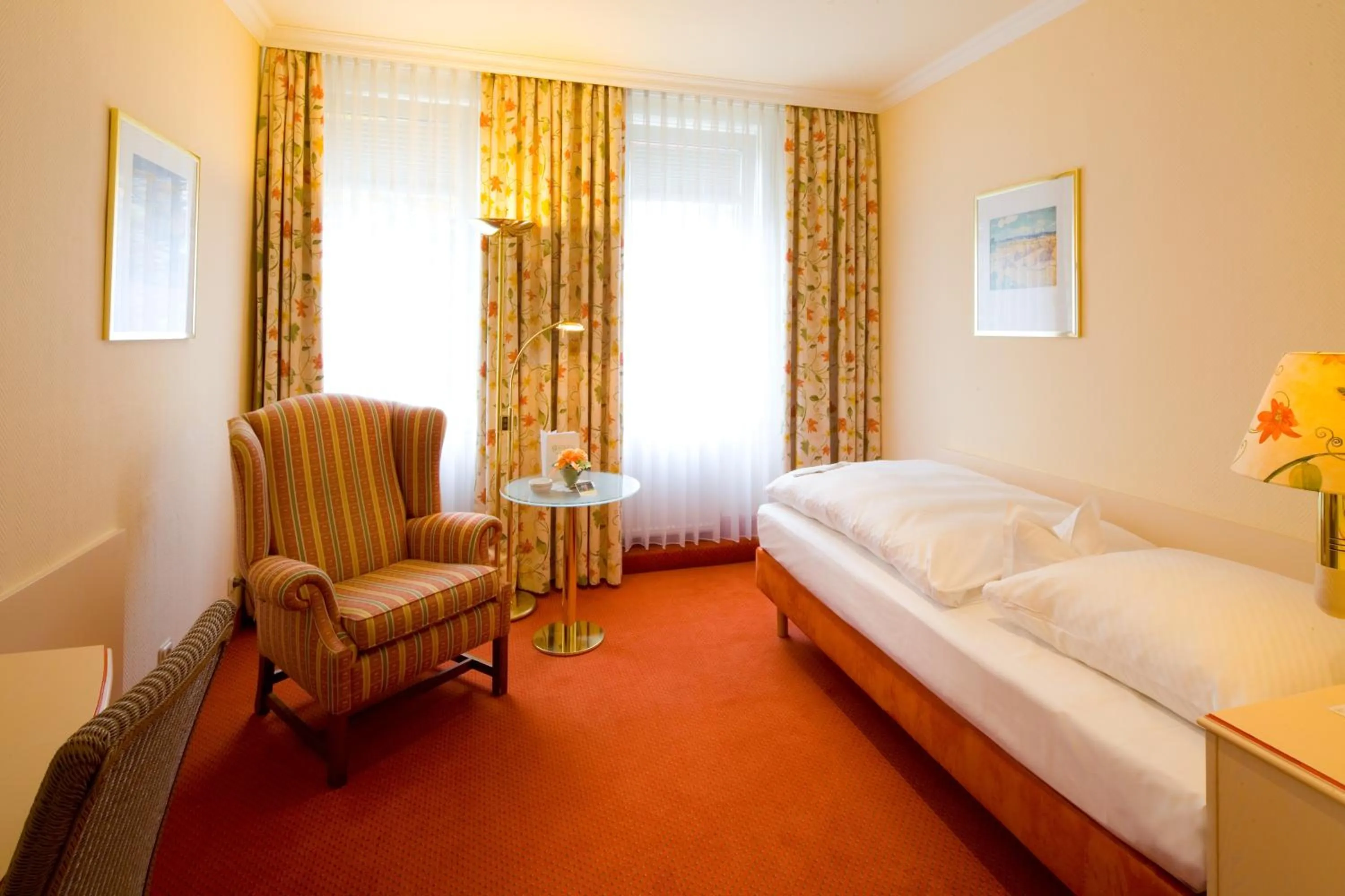 Bed in Hotel Braunschweiger Hof