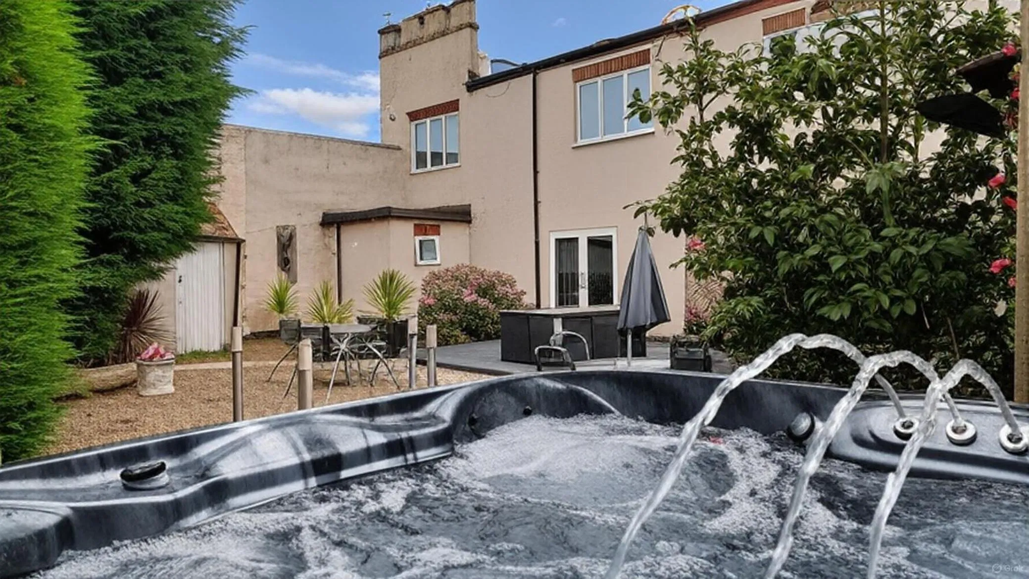 The East Wing at Rufford Park Lodge, Hot Tub Retreat