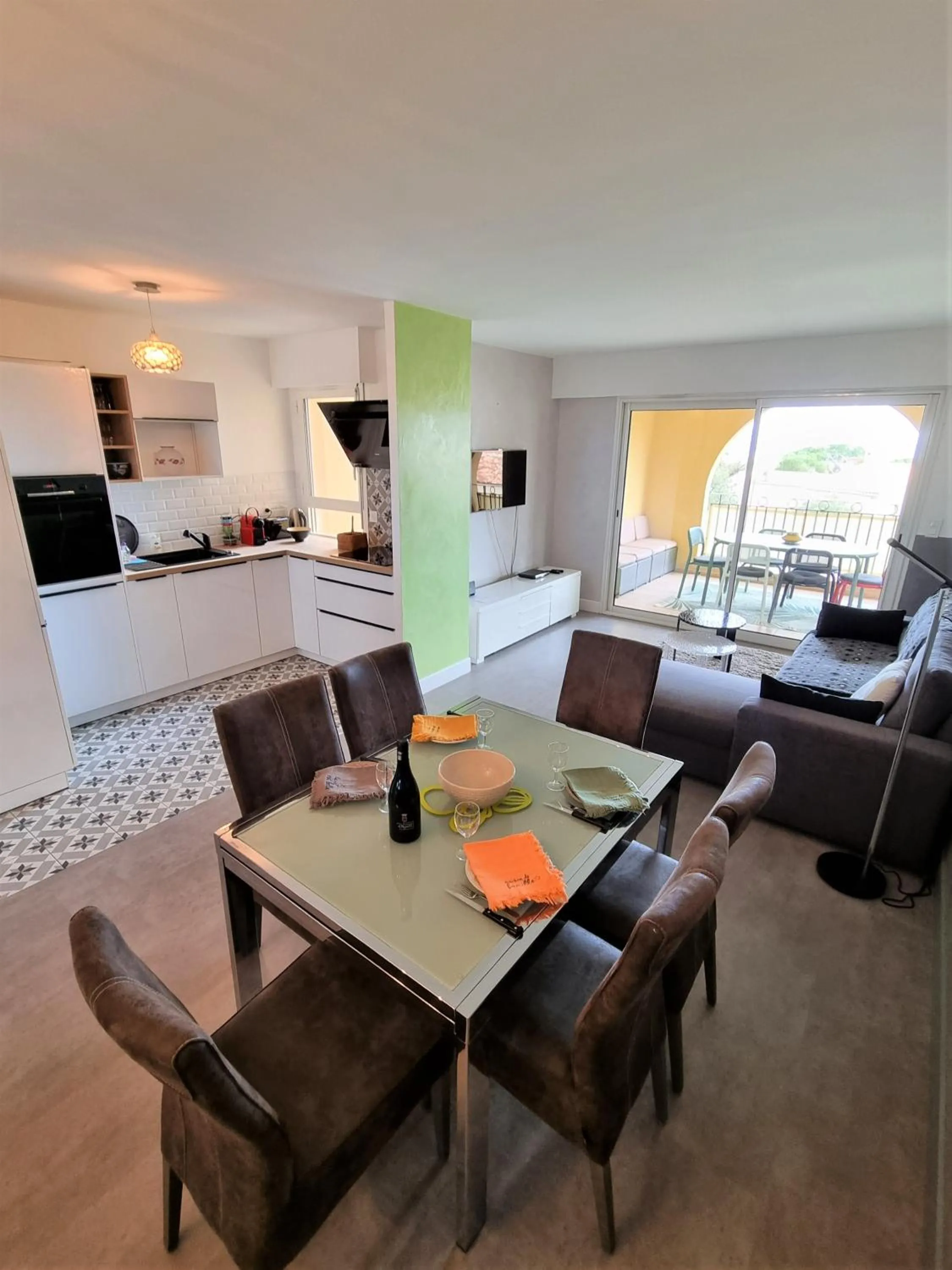 Communal lounge/ TV room in STELLA MARE