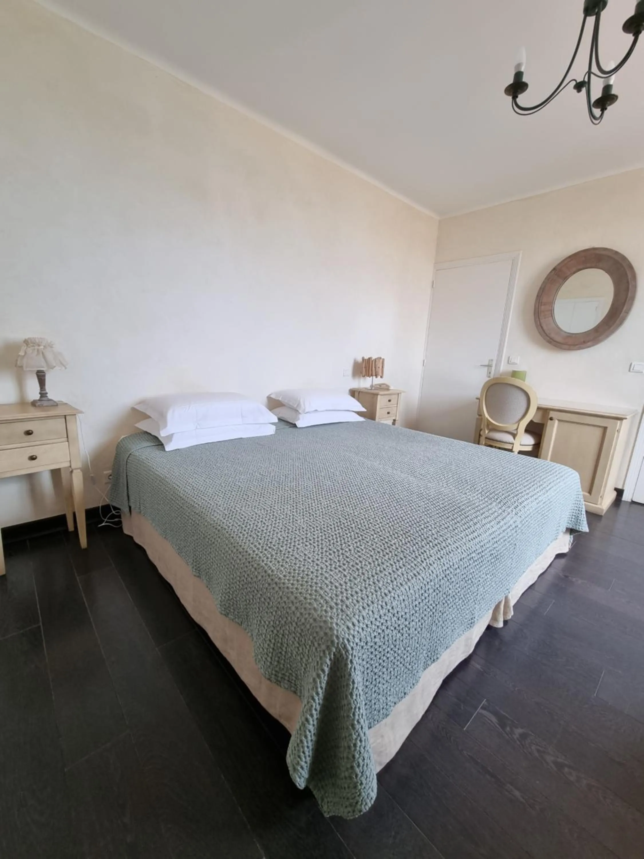 Photo of the whole room, Bed in STELLA MARE
