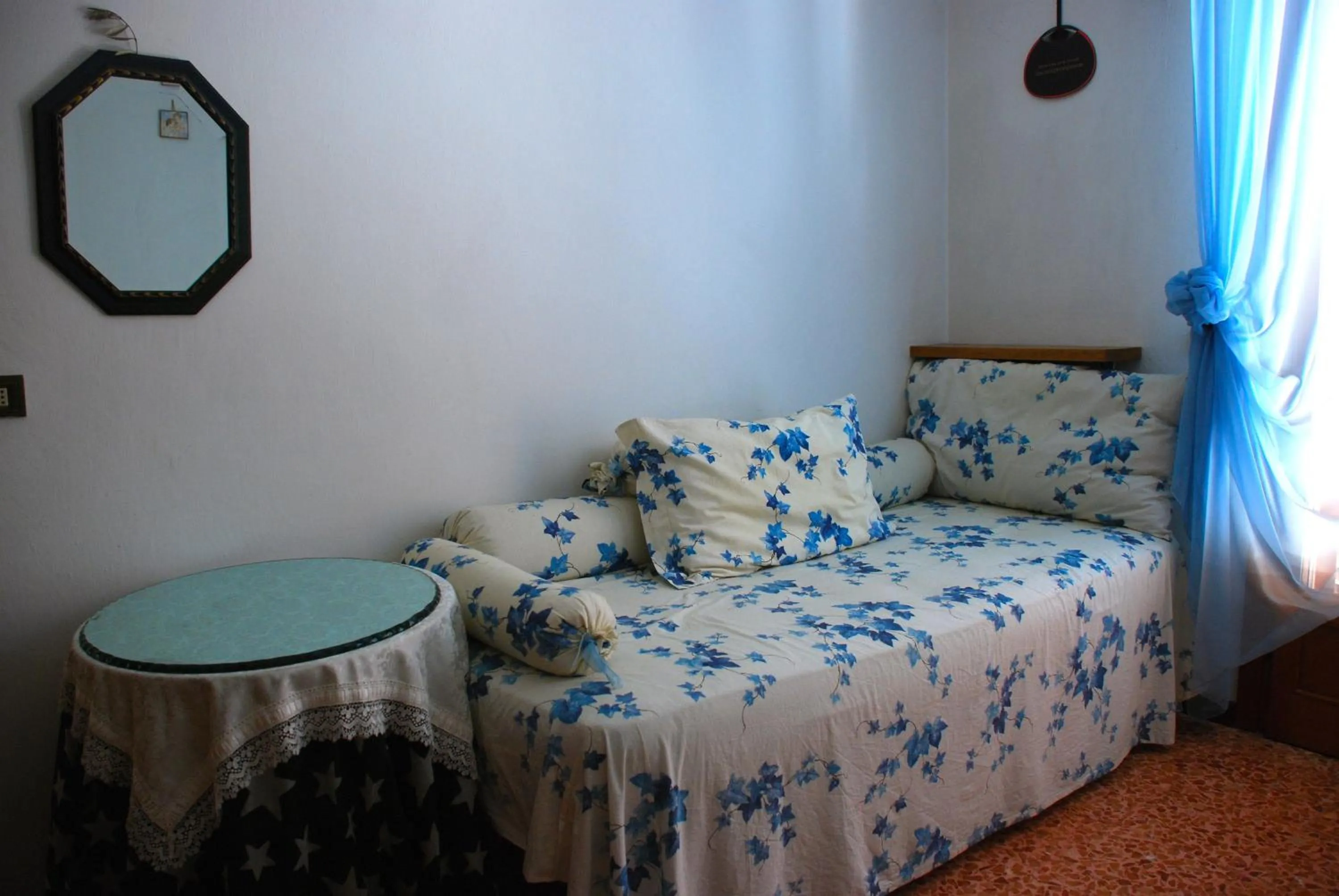 Decorative detail in Bed and Breakfast Il Girasole