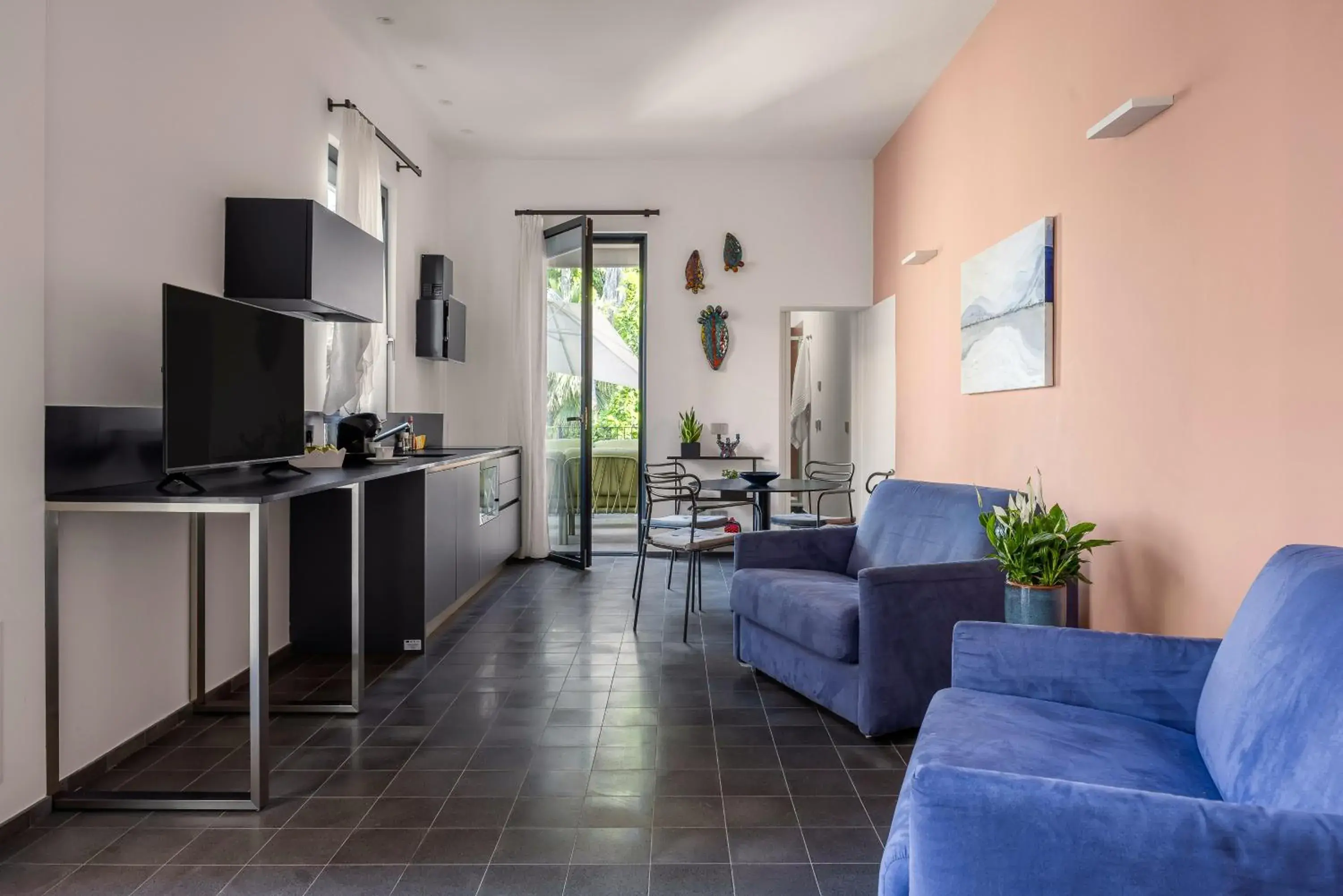 Apartment with Pool View in Creuza De Ma Apartment with Pool View in Creuza De Ma