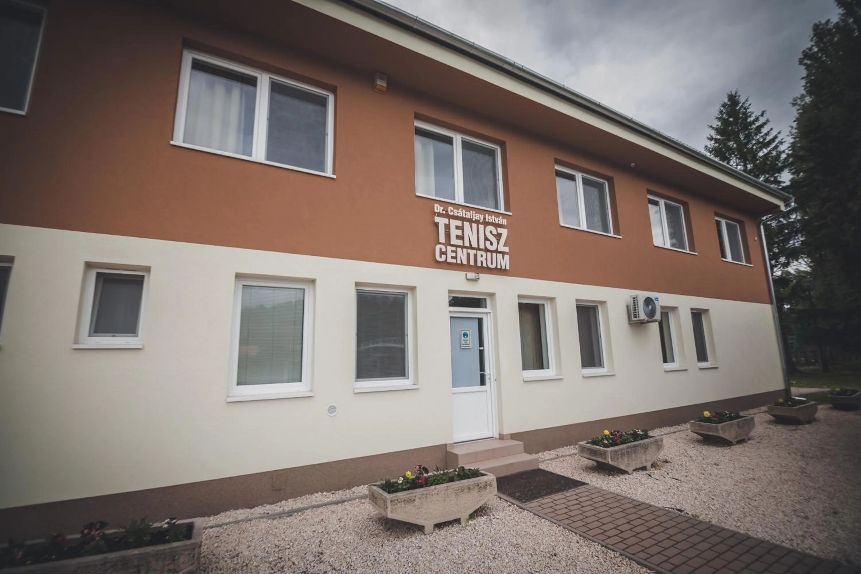 Tenisz Panzió - Baja