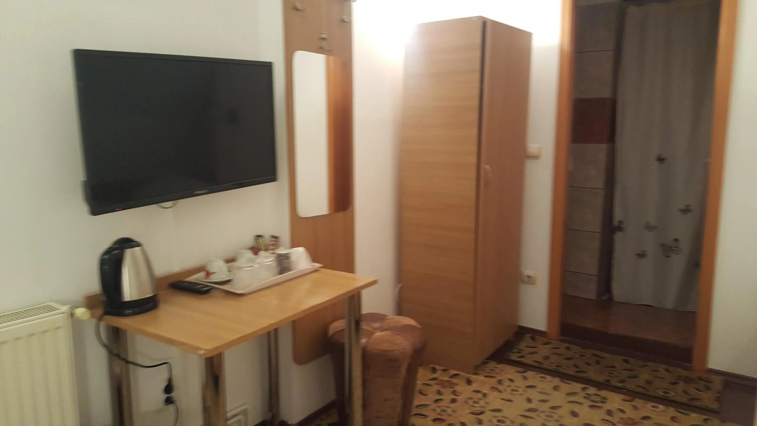 Pensiunea Podul Minciunilor