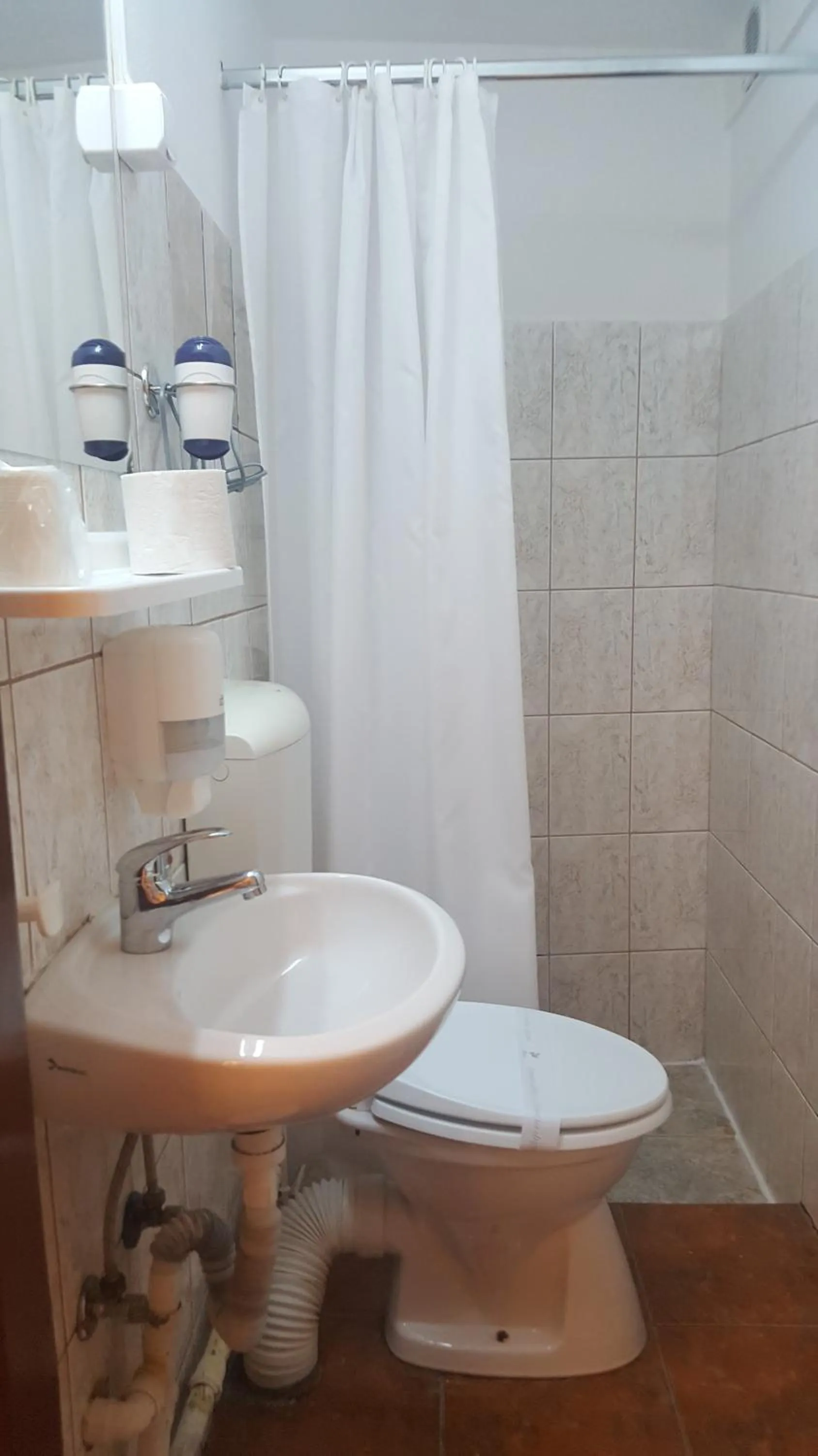 Pensiunea Podul Minciunilor