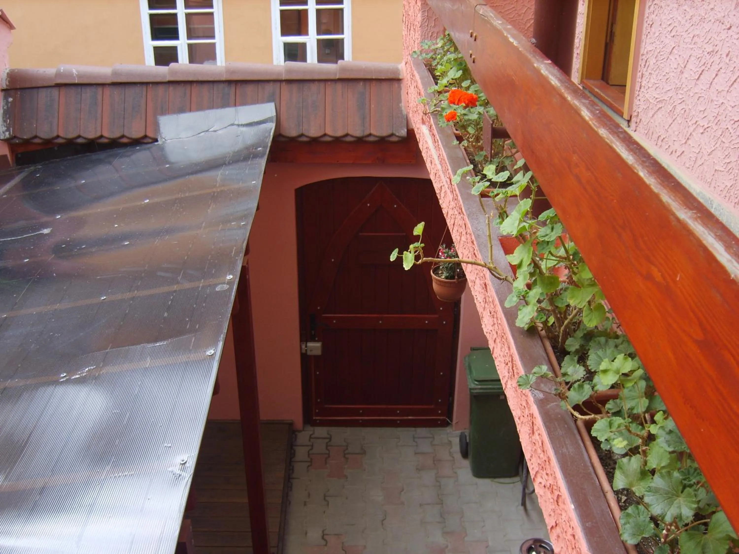 Decorative detail in Pensiunea Podul Minciunilor