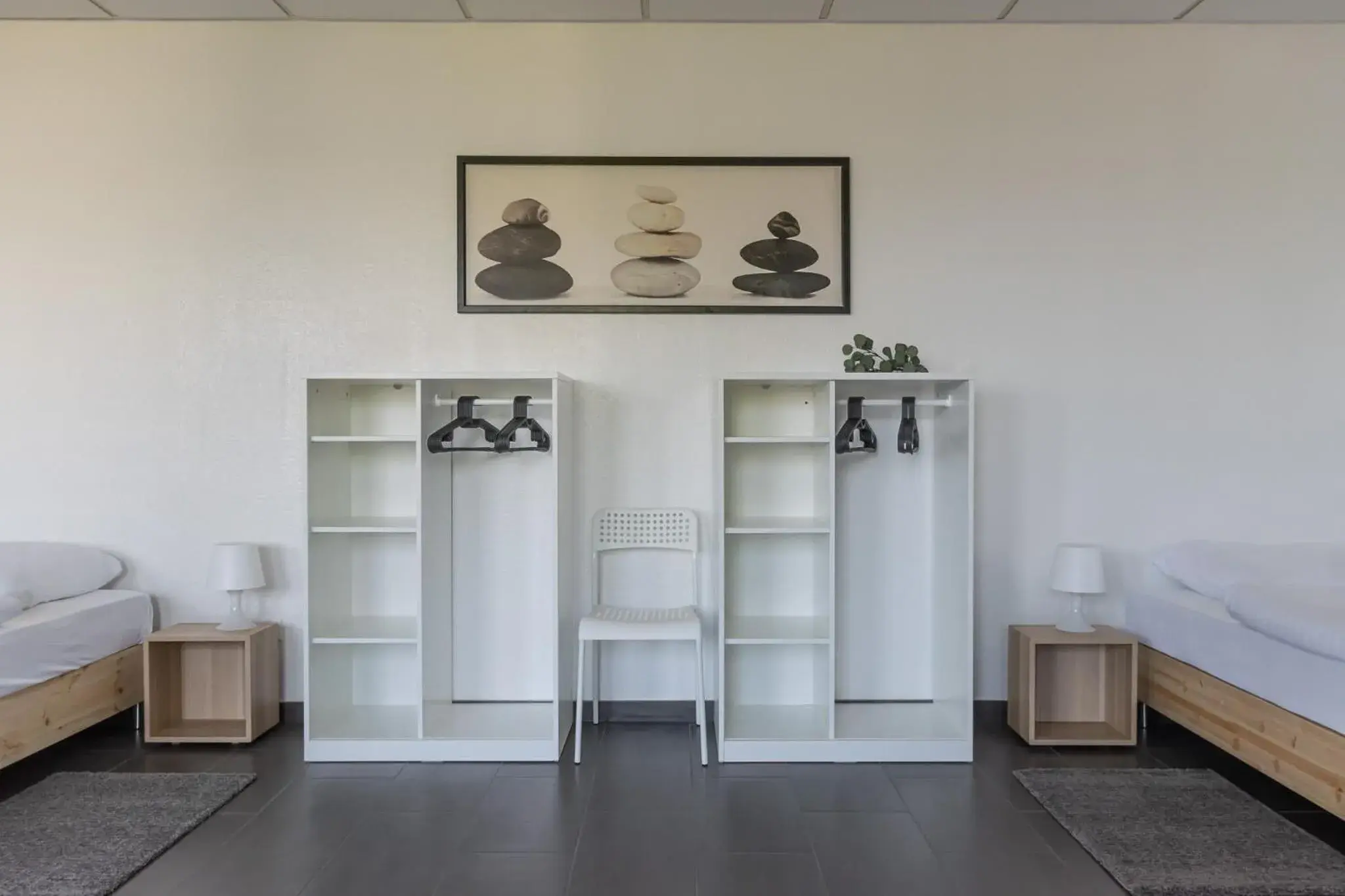 T&K Apartments 6 and 10 Room Apartment in Neuss for big Groups 22min to Fair DUS T&K Apartments 6 and 10 Room Apartment in Neuss for big Groups 22min to Fair DUS