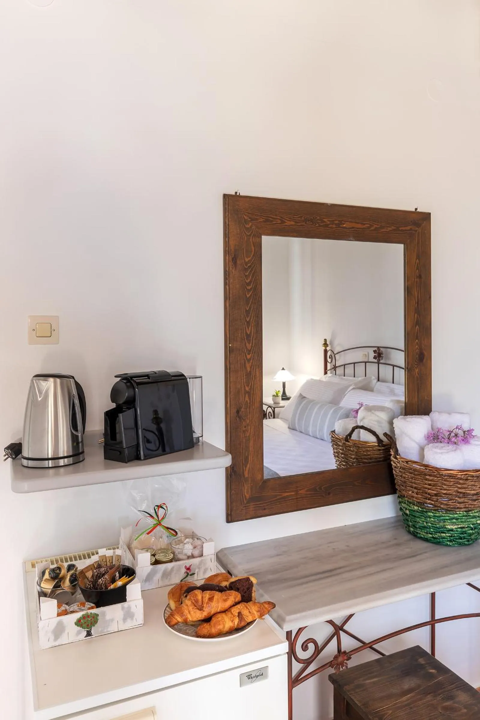 Coffee/tea facilities in Cochili Rooms & Apartments