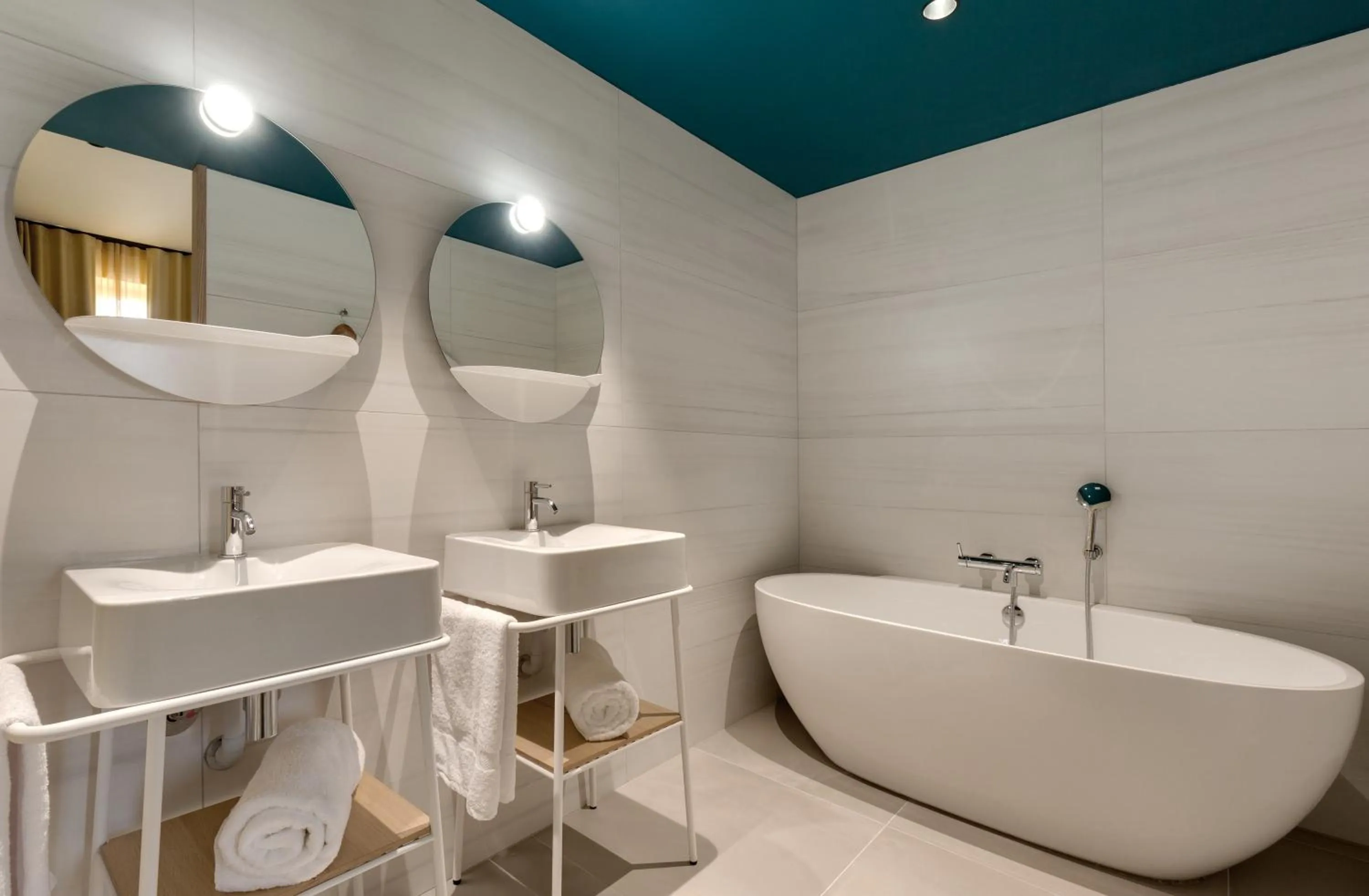 Bath in Château Fage La Maison des Vignes - Saint-Émilion