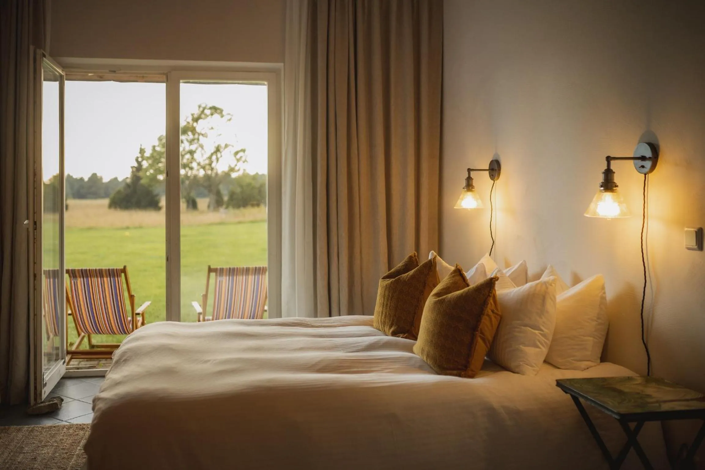 Bed in Pilguse Residency