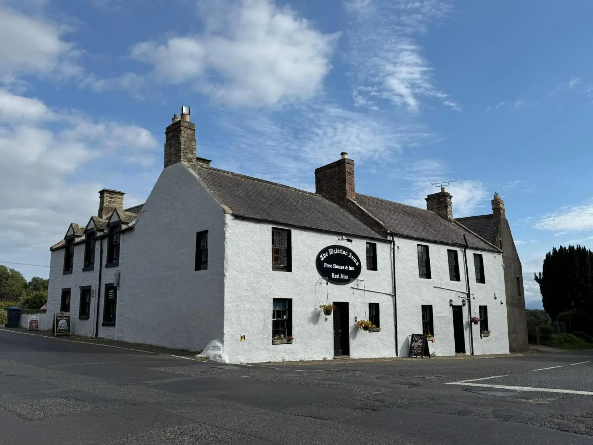 THE Waterloo Arms Hotel THE Waterloo Arms Hotel