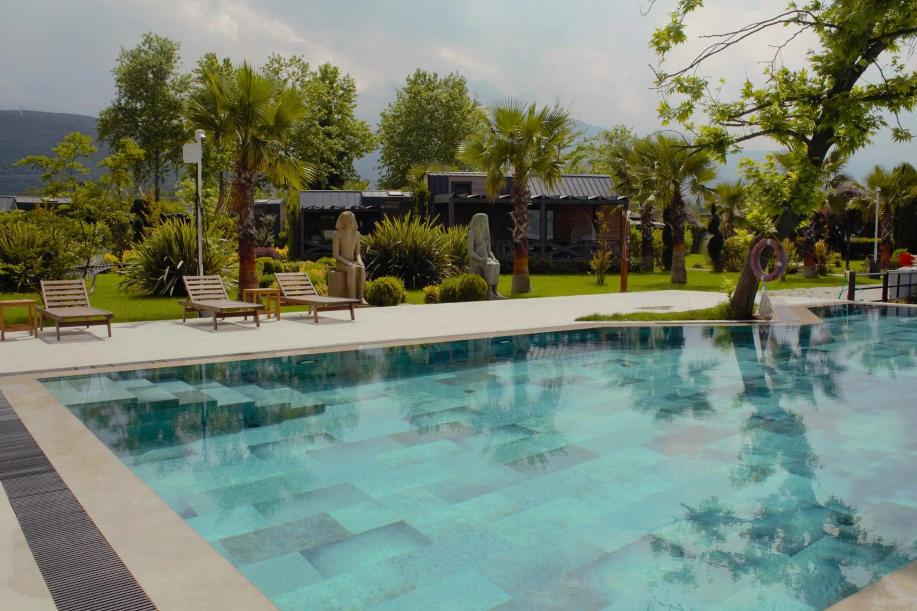 Swimming pool in Gölevi Resort Sapanca