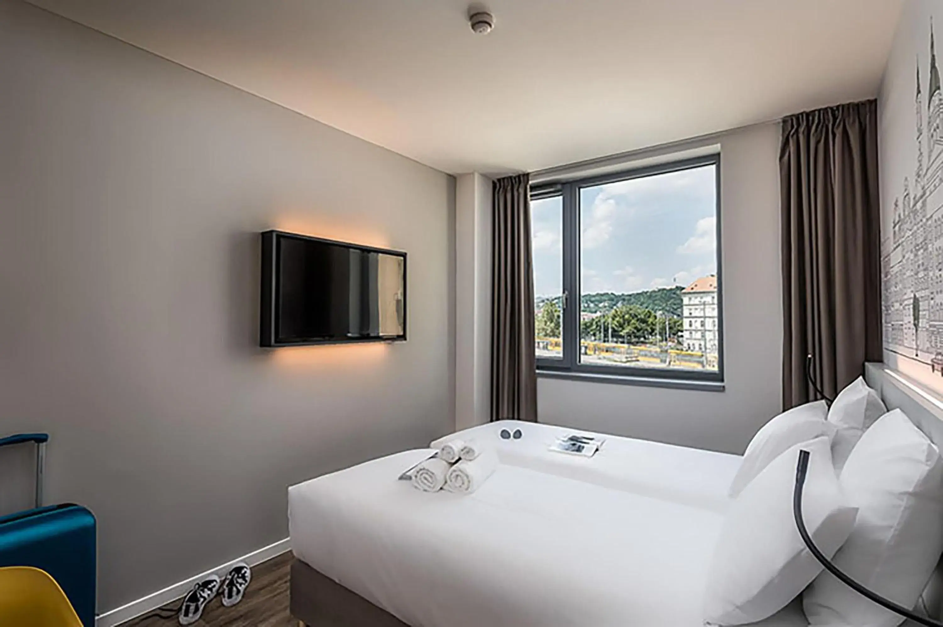 Deluxe Twin Room in B&B Hotel Budapest City Deluxe Twin Room in B&B Hotel Budapest City
