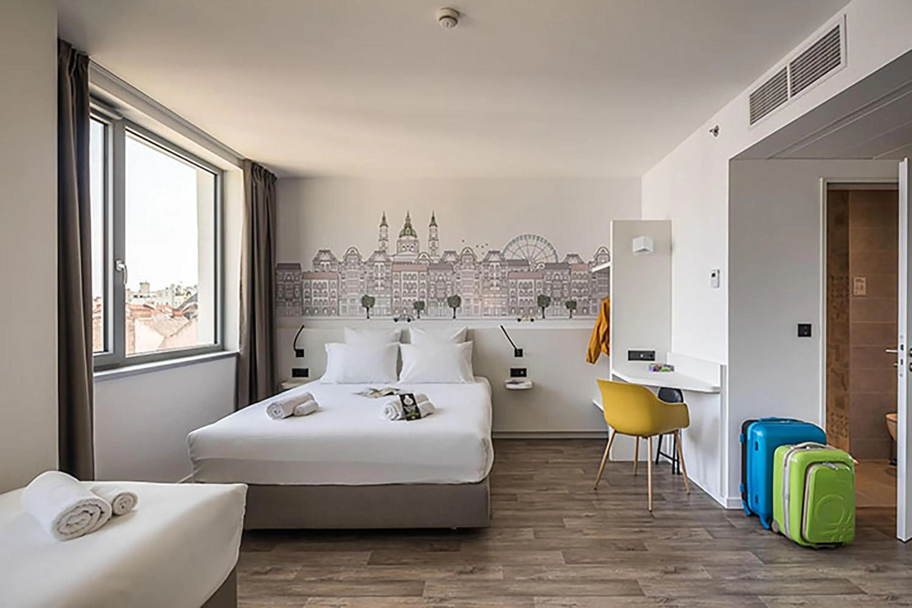 Photo of the whole room, Bed in B&B Hotel Budapest City