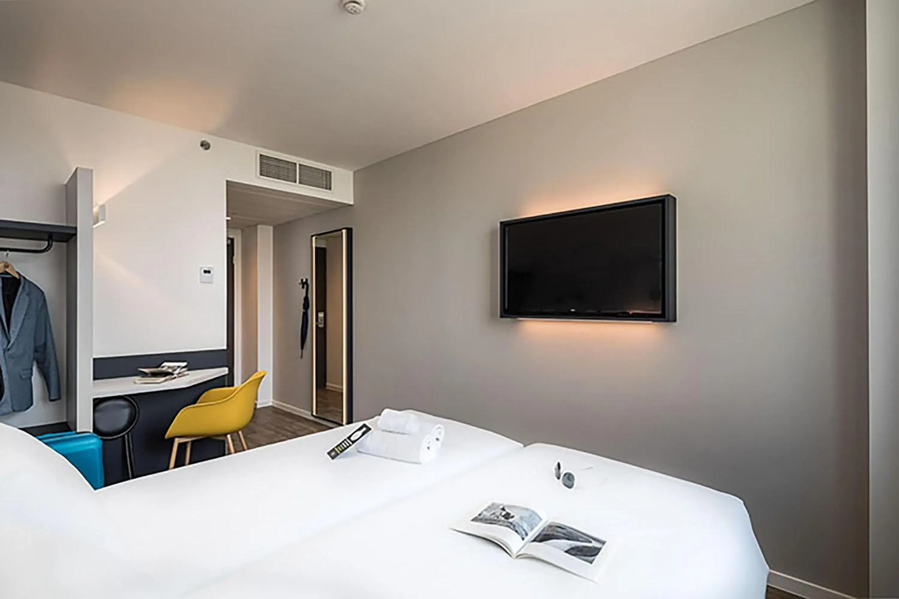 Deluxe Twin Room in B&B Hotel Budapest City Deluxe Twin Room in B&B Hotel Budapest City
