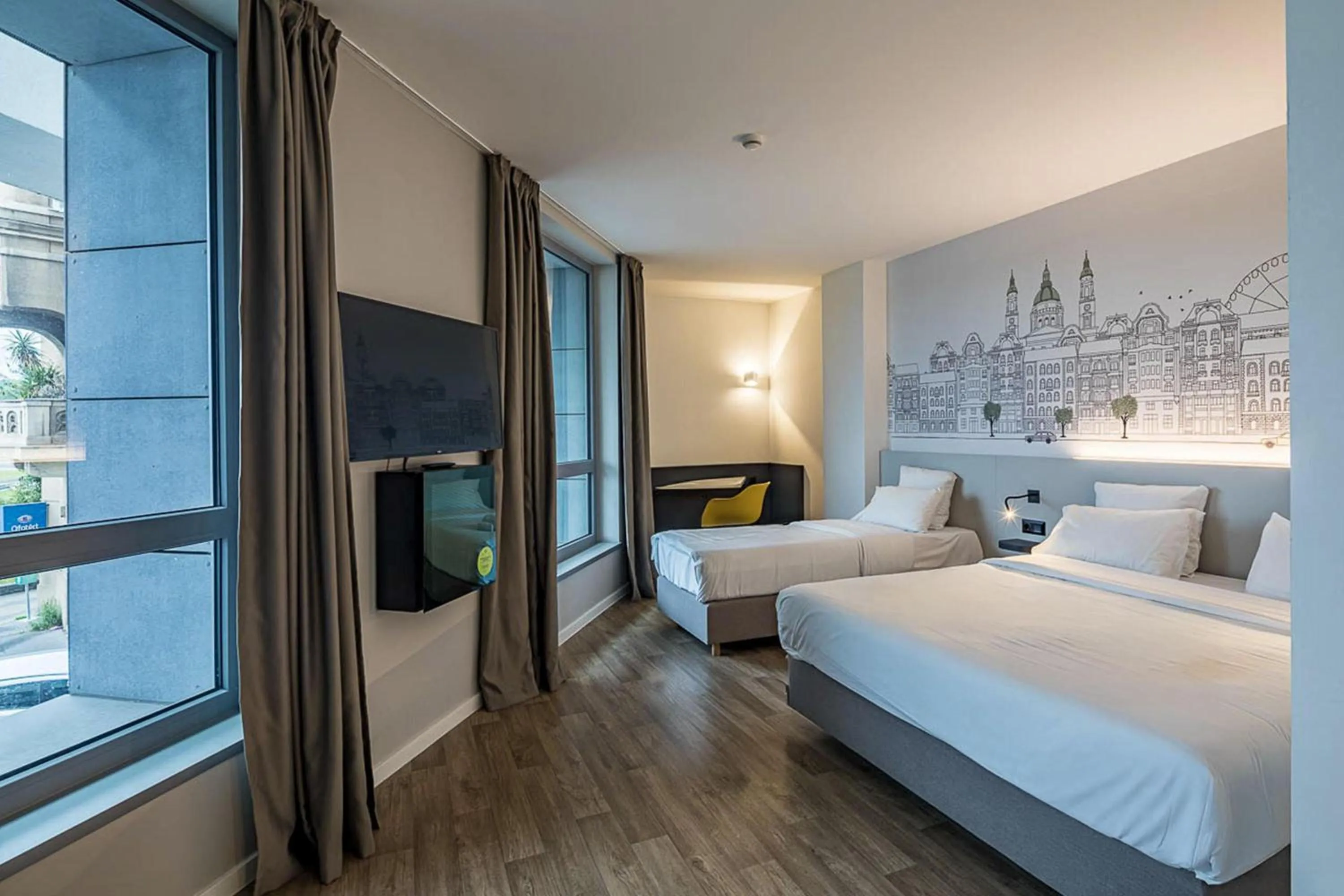 Photo of the whole room, Bed in B&B Hotel Budapest City