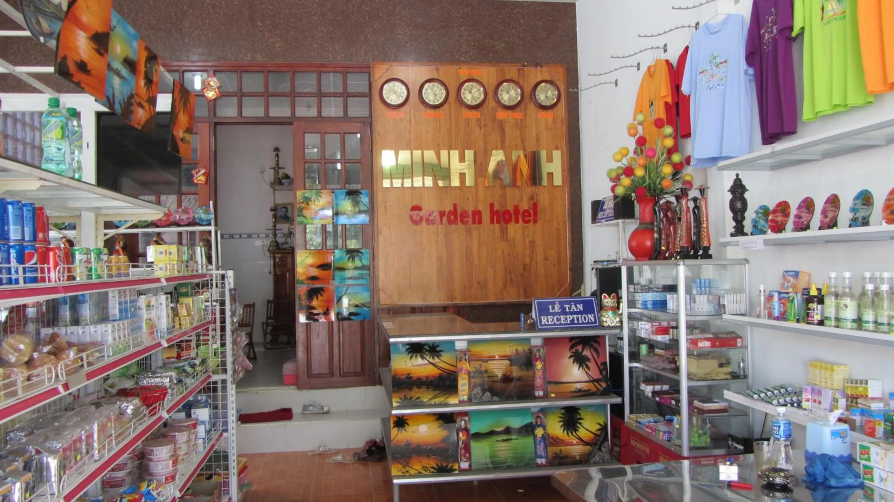 On-site shops in Minh Anh Garden Hotel