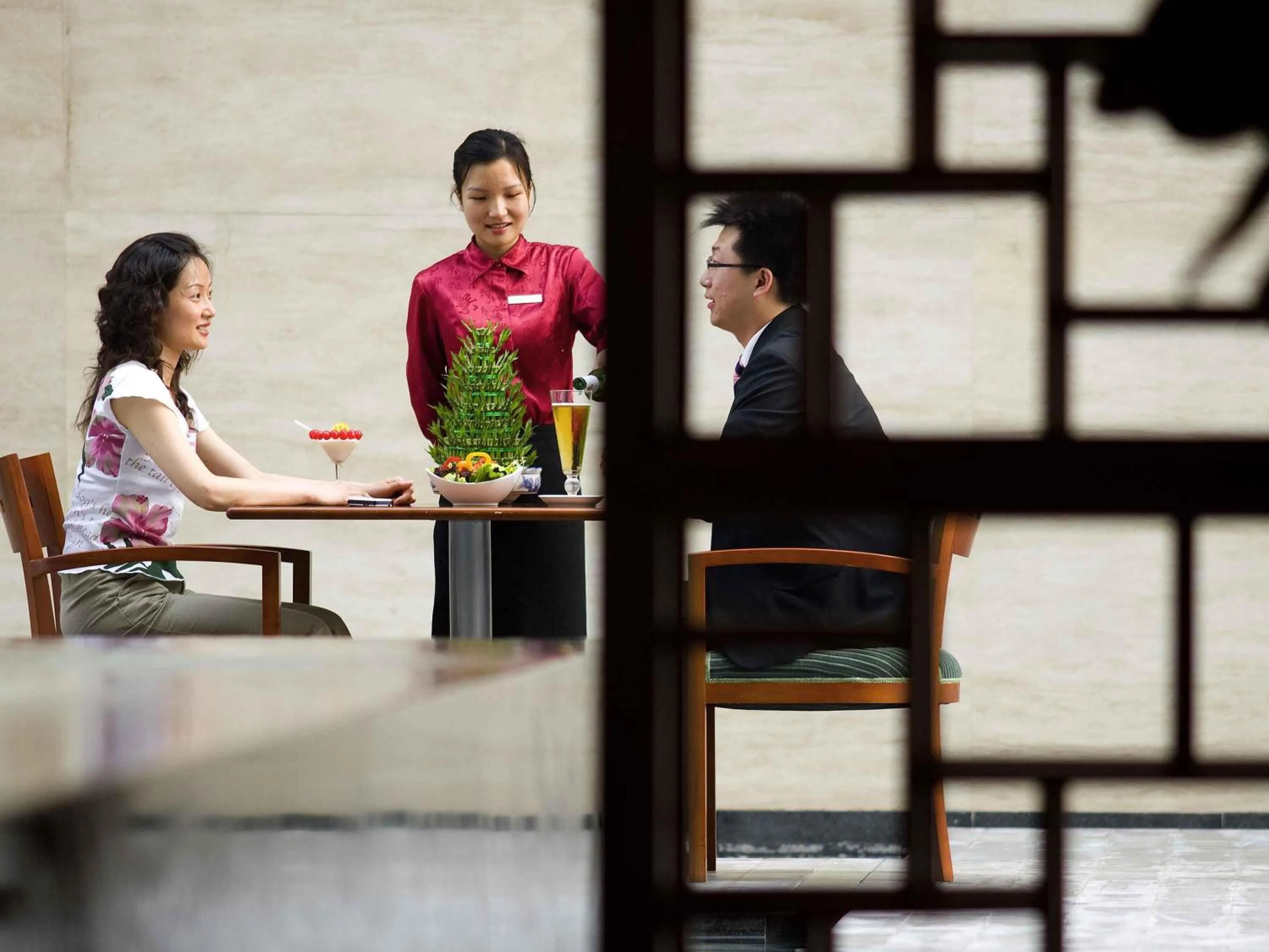 Lounge or bar in Mercure Wanshang Beijing