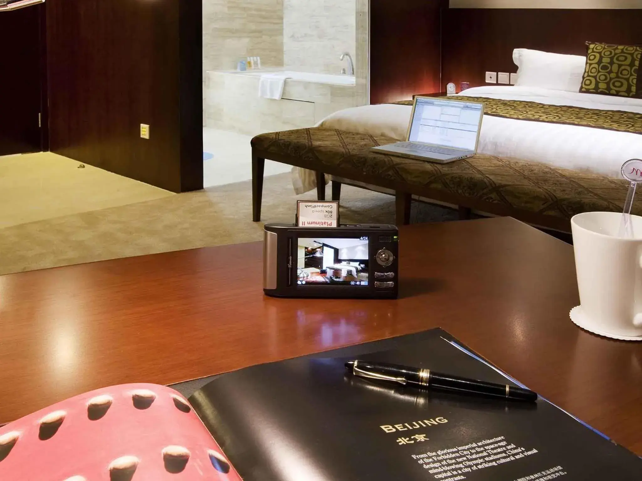 Meeting/conference room, Bed in Mercure Wanshang Beijing Meeting/conference room, Bed in Mercure Wanshang Beijing