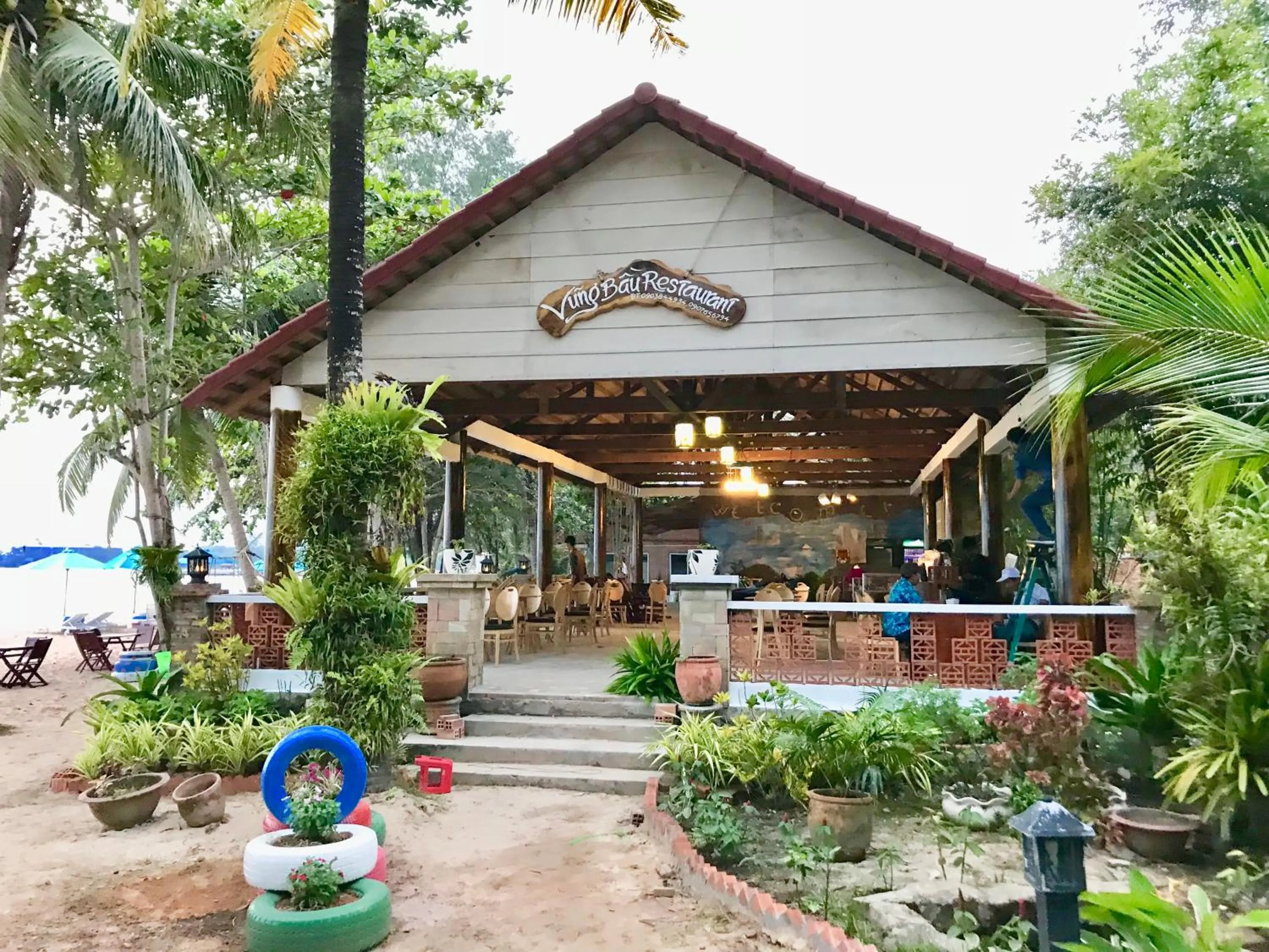 Restaurant/places to eat in Vung Bau Resort
