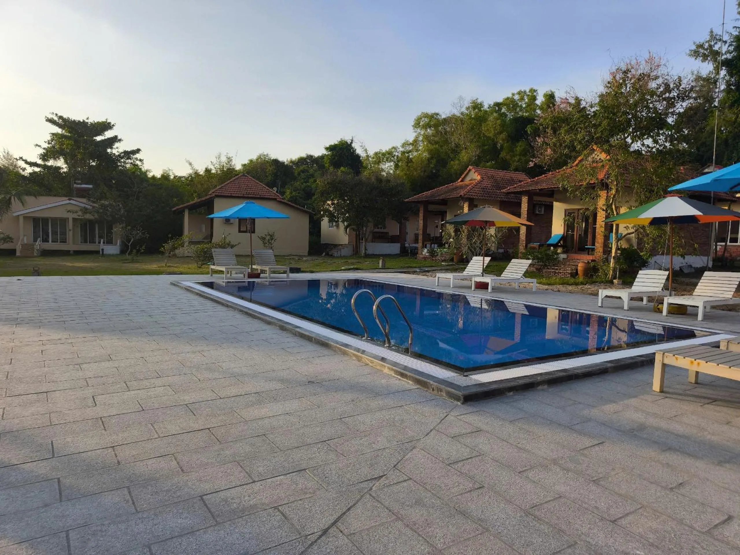 Day in Vung Bau Resort