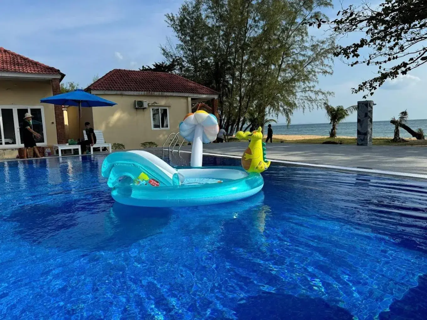 Swimming pool in Vung Bau Resort Swimming pool in Vung Bau Resort
