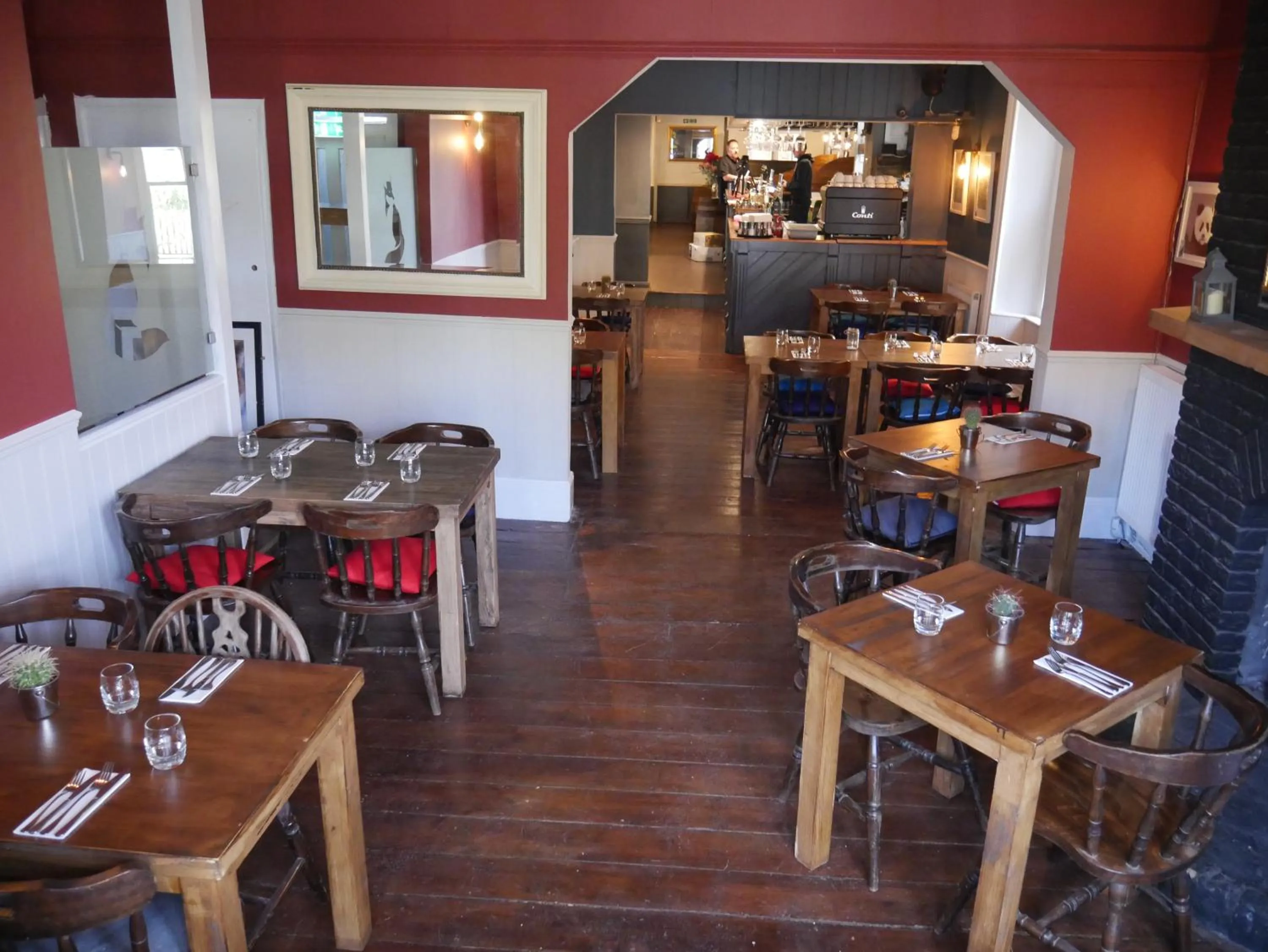 Restaurant/places to eat in The Fox and Hounds