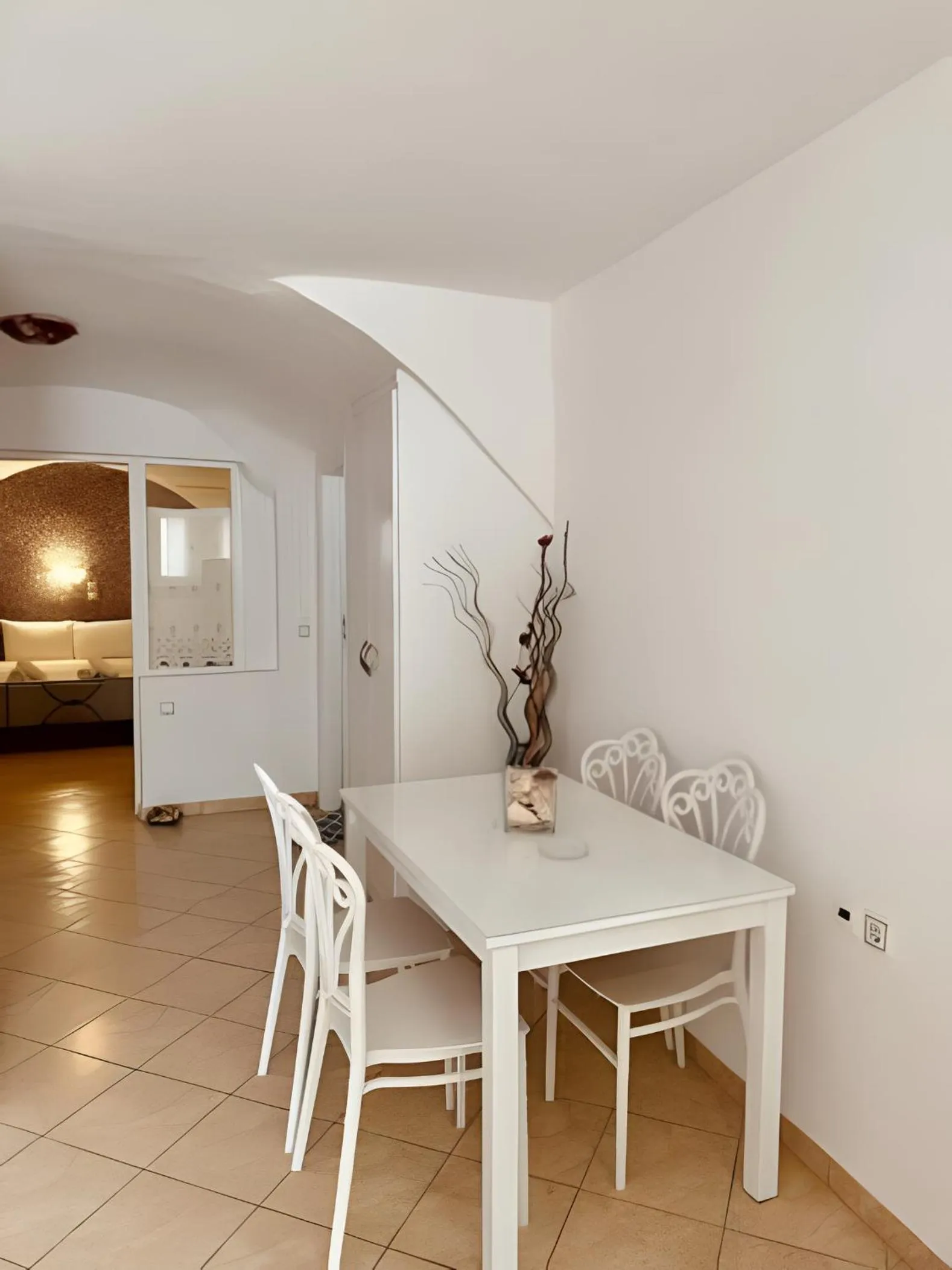 Seating area in Vinas Place City Center