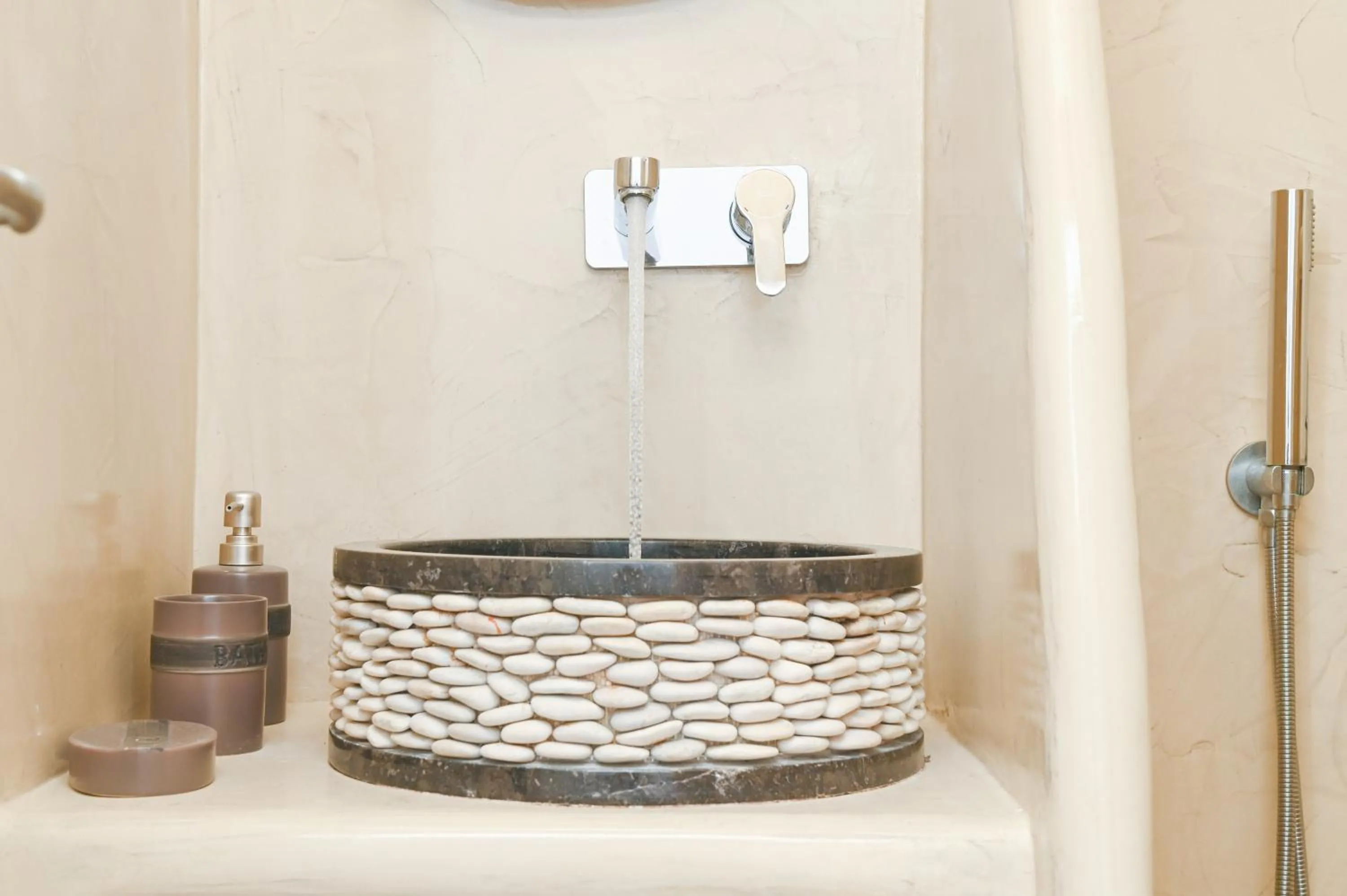 Bathroom in Vinas Place City Center