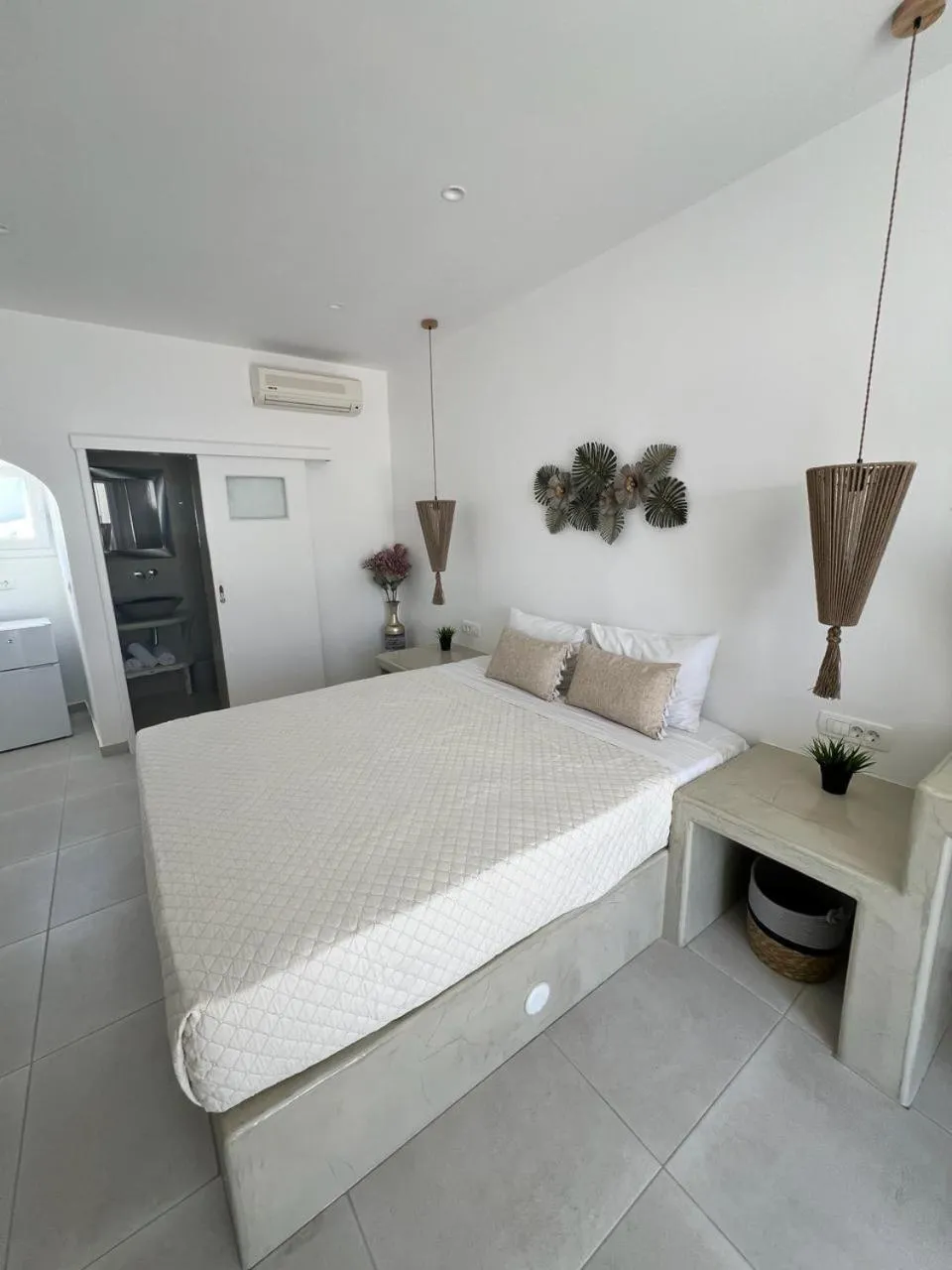 Bedroom, Bed in Vinas Place City Center
