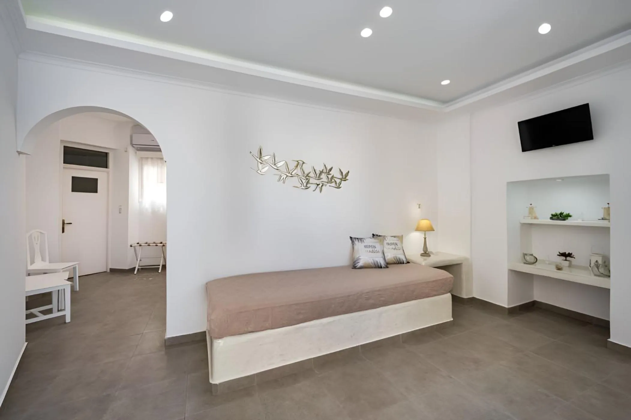 TV and multimedia, Bed in Vinas Place City Center