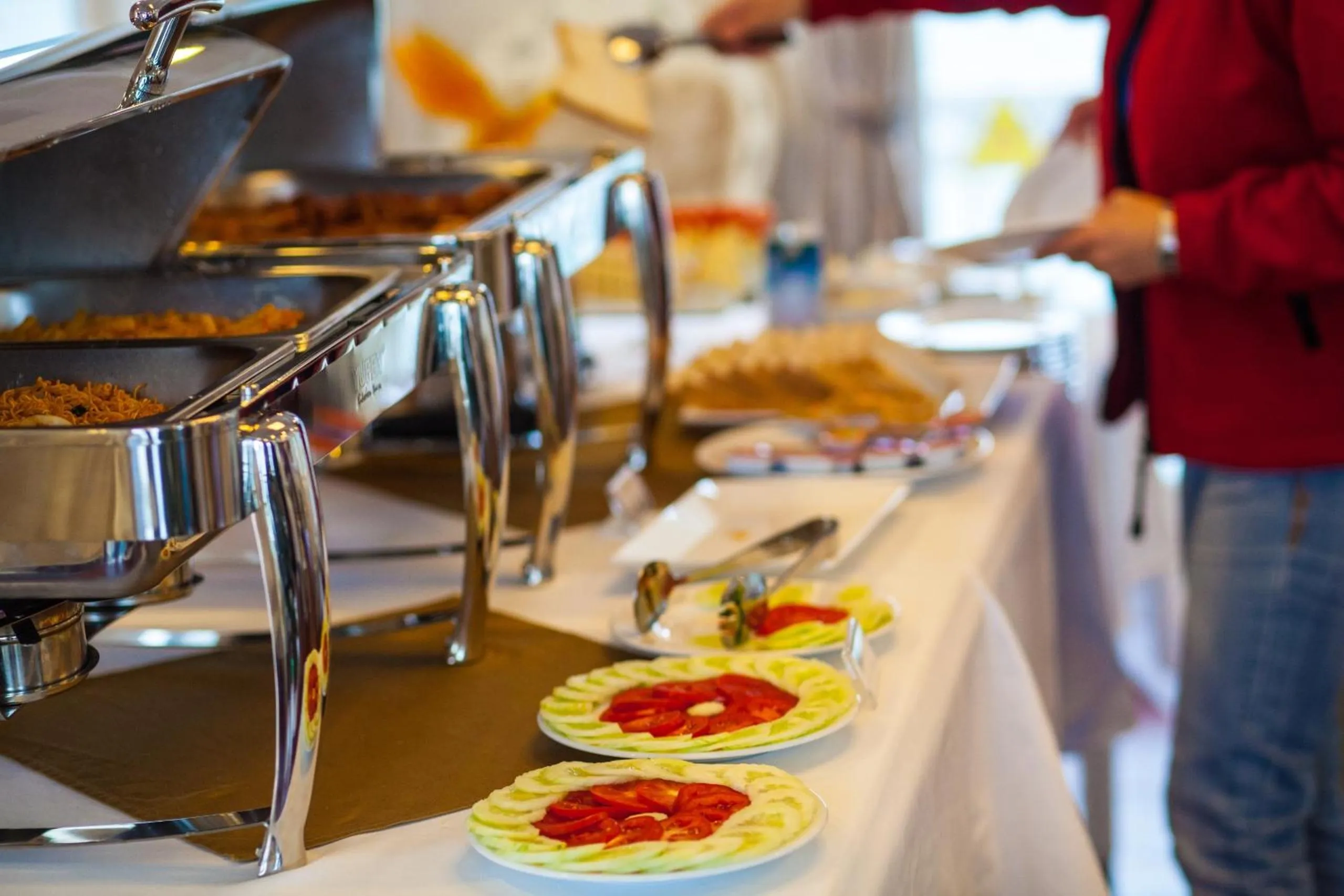 Food and drinks in Signature Halong Cruise