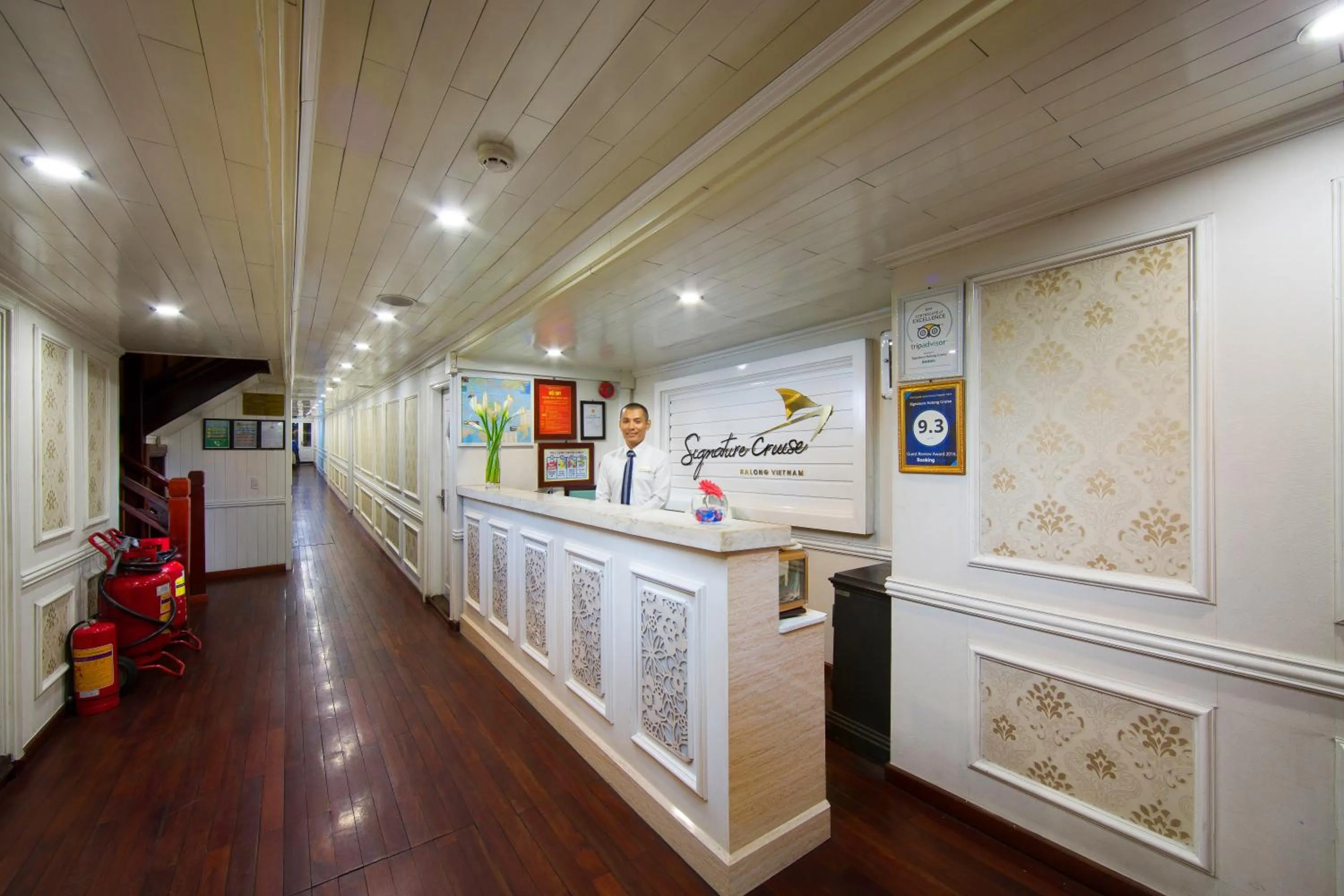 Signature Halong Cruise