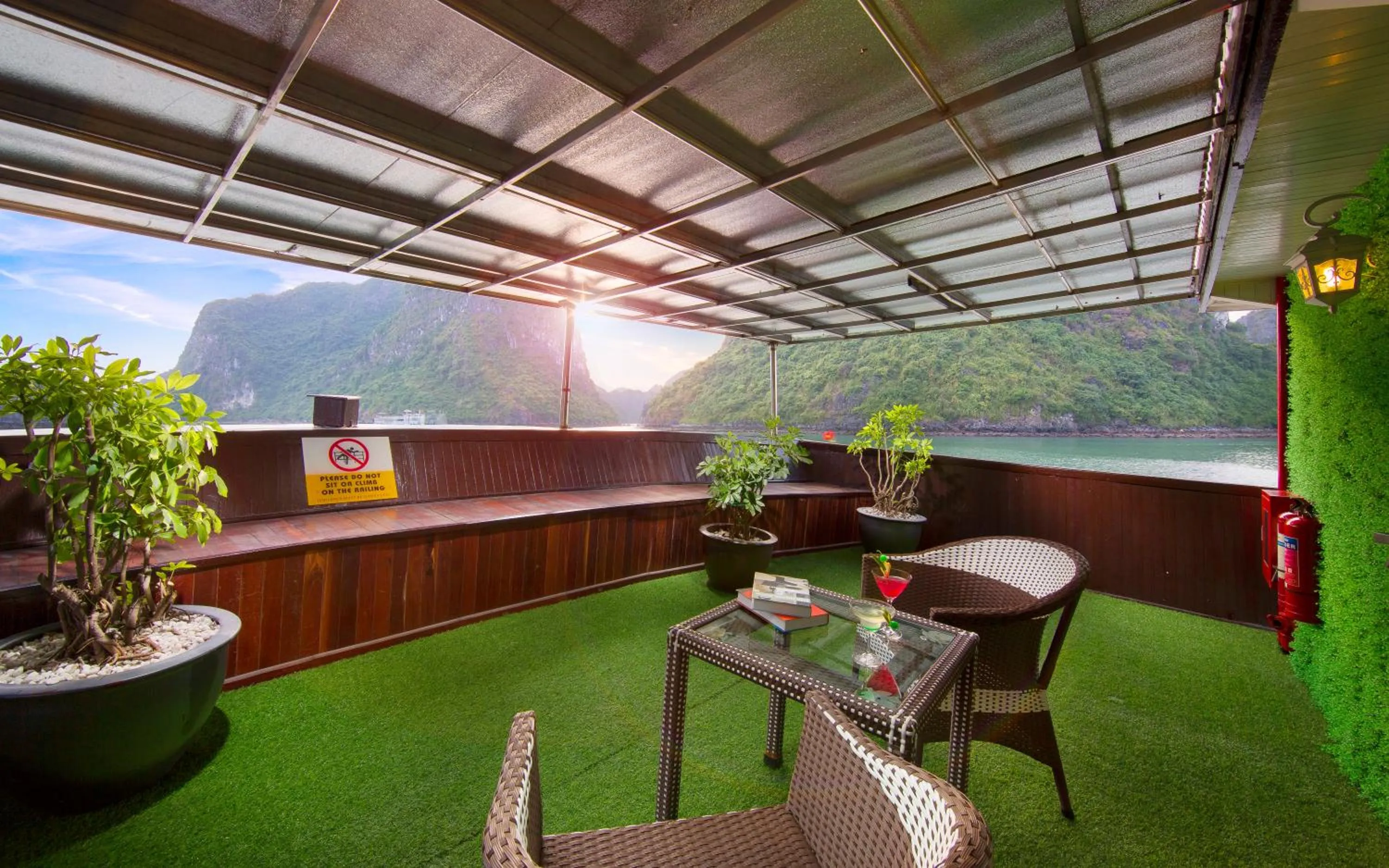 Signature Halong Cruise