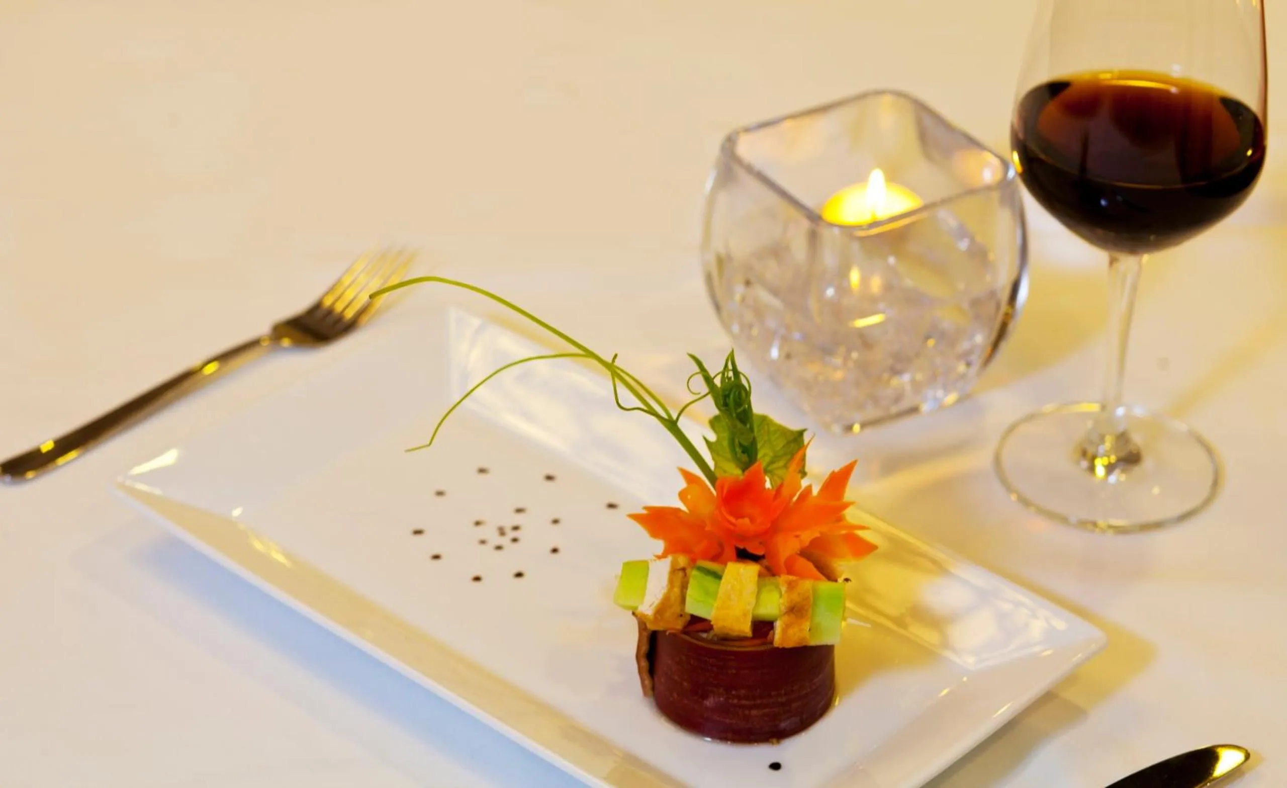 Food and drinks in Signature Halong Cruise