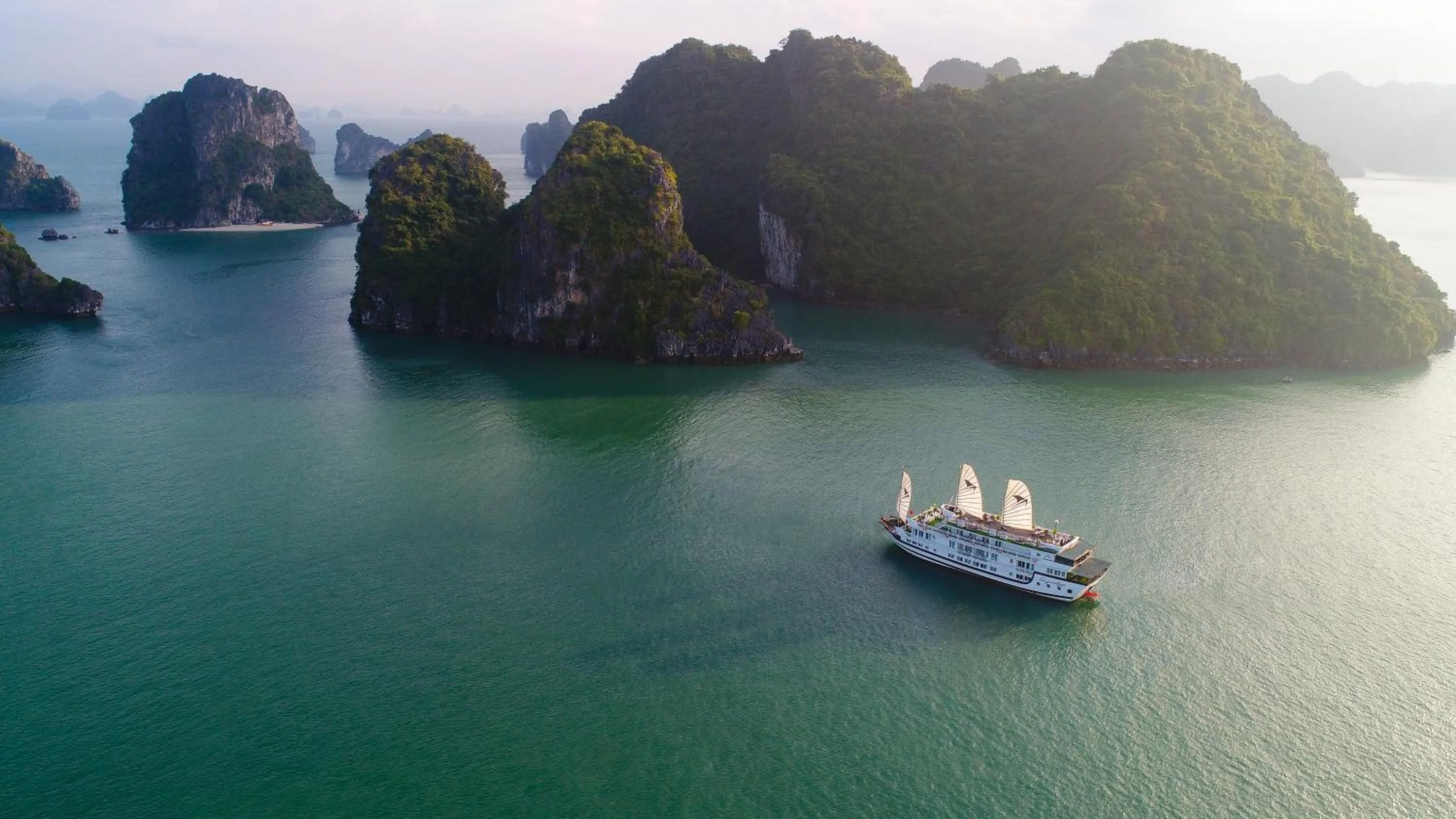 Signature Halong Cruise