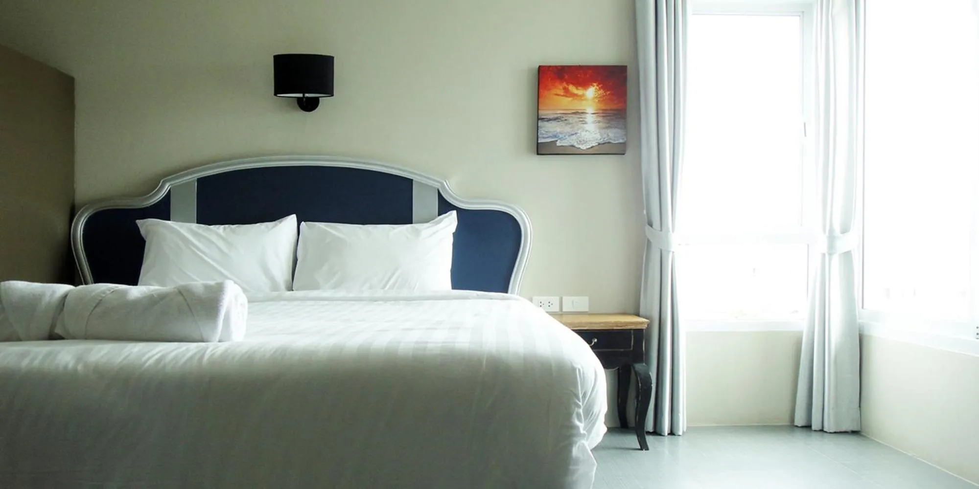 Photo of the whole room, Bed in Hub Hua Hin 57