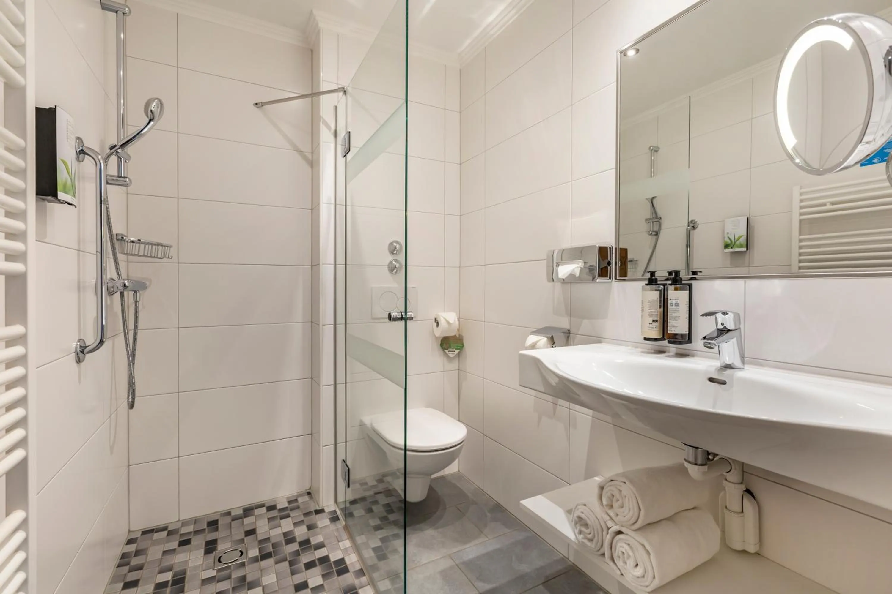 Shower in Alpine Club Resort