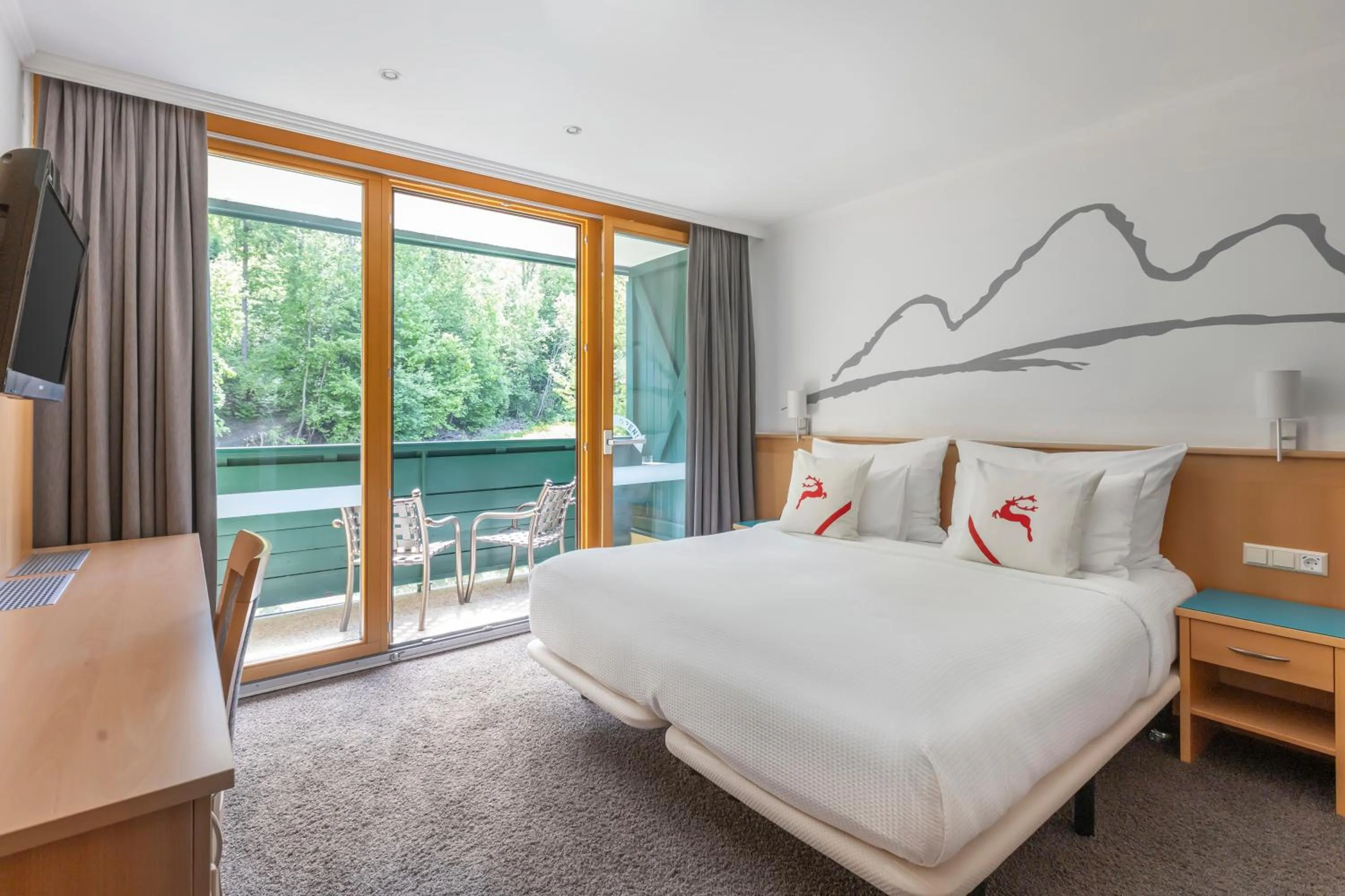 Bedroom, Bed in Alpine Club Resort