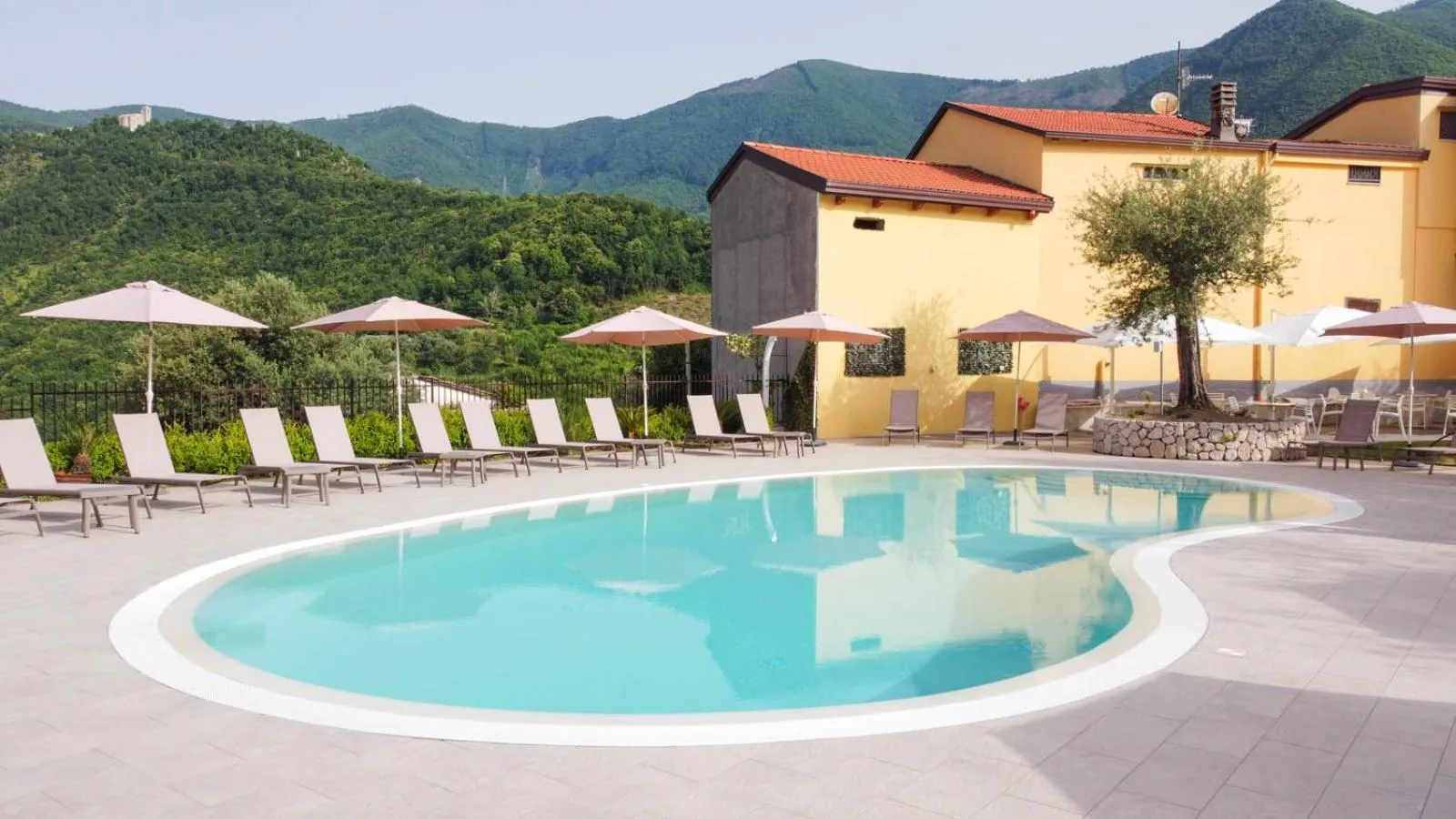 Swimming pool in Tenuta Miranda Agriresort