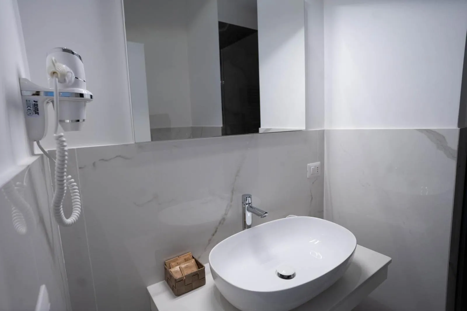 Shower in Tenuta Miranda Agriresort