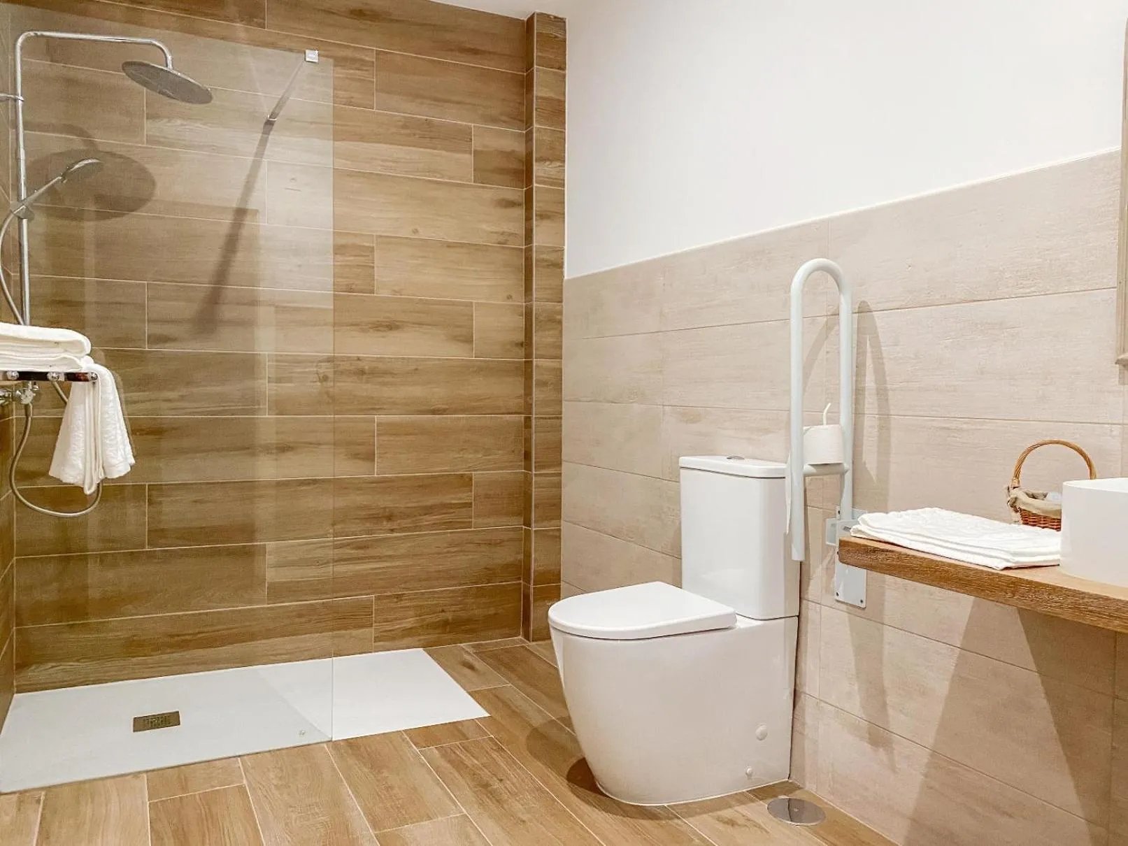 Shower in Villaprado