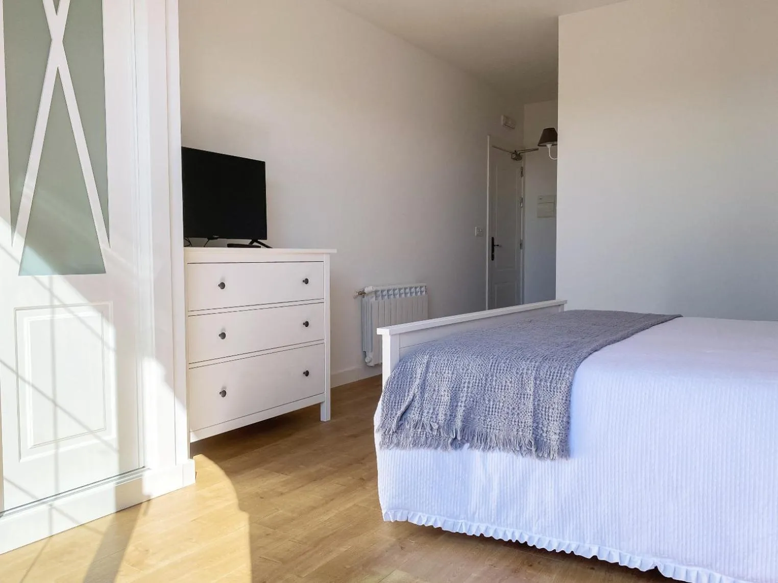 Photo of the whole room, Bed in Villaprado