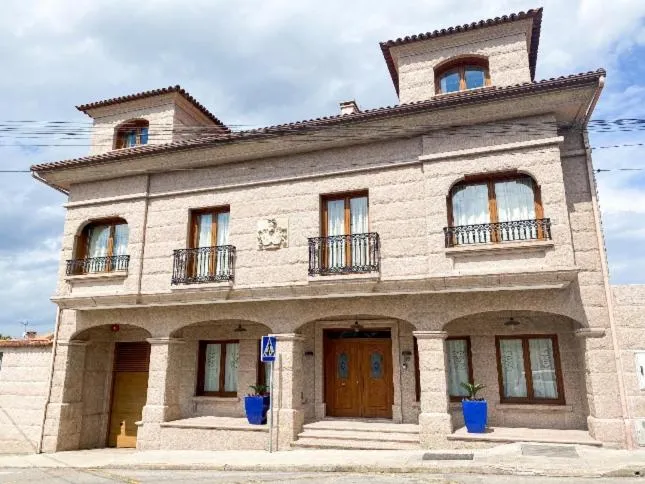 Property building in Villaprado