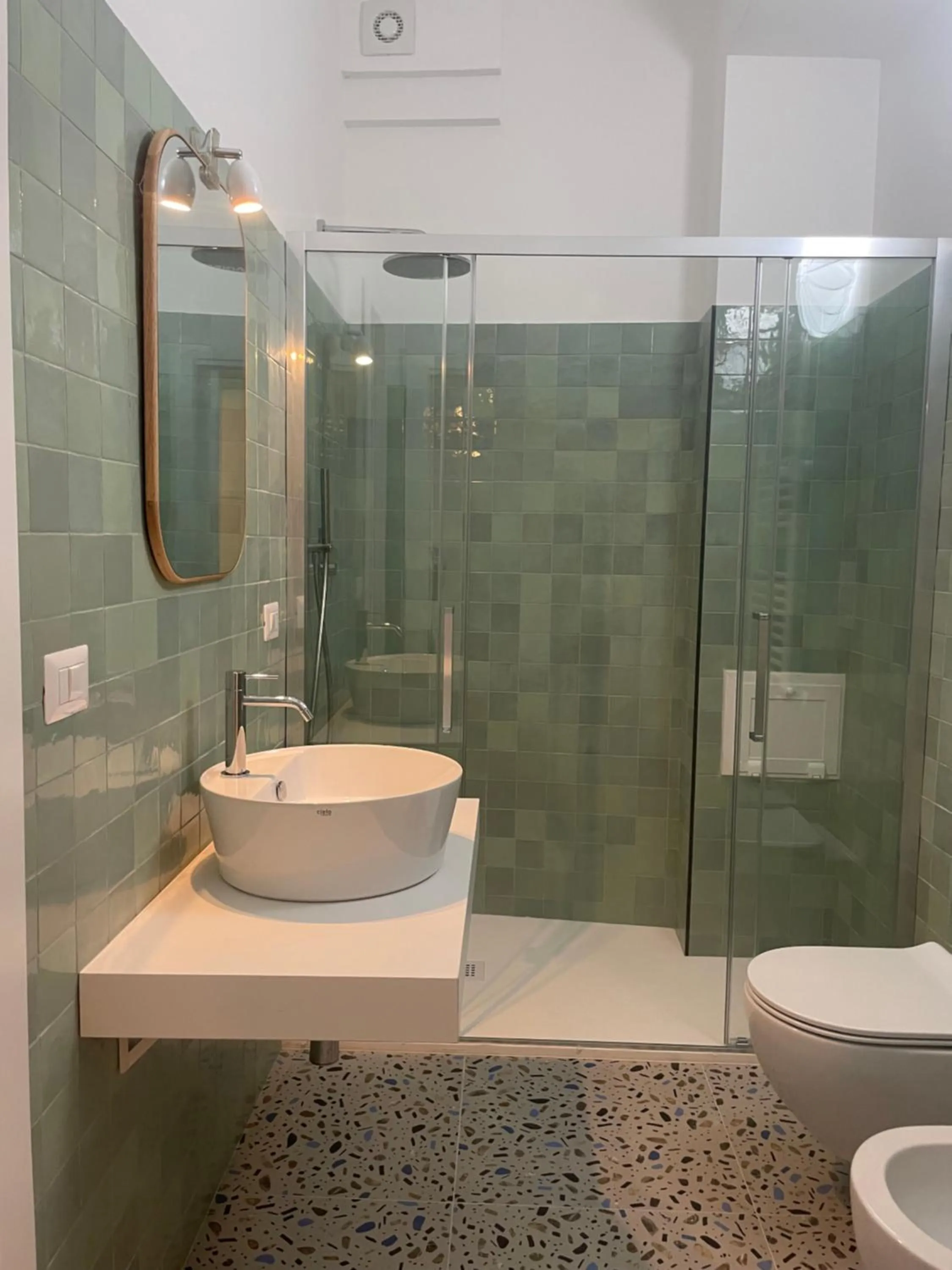 Bathroom in chiesa russa