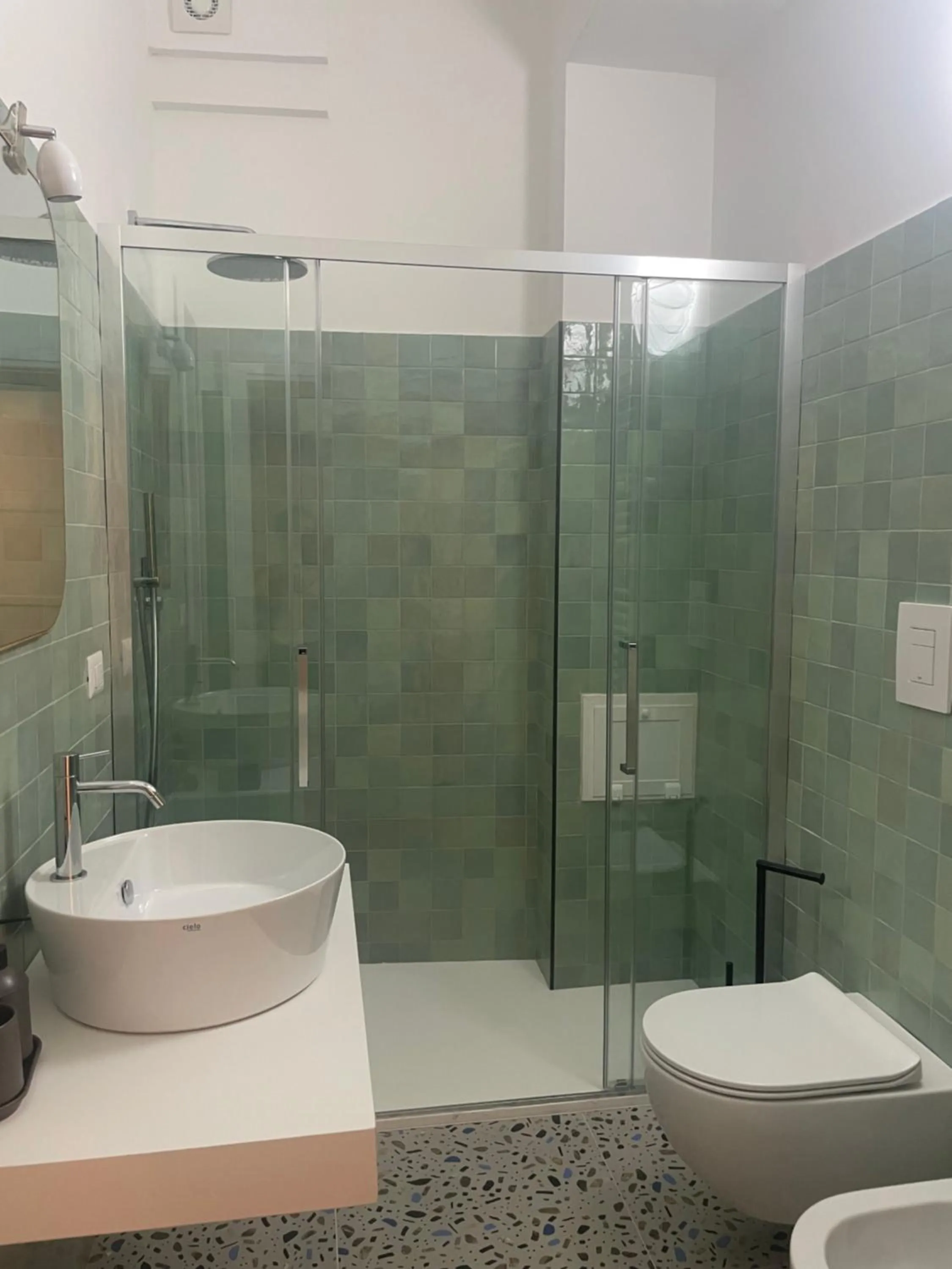 Bathroom in chiesa russa